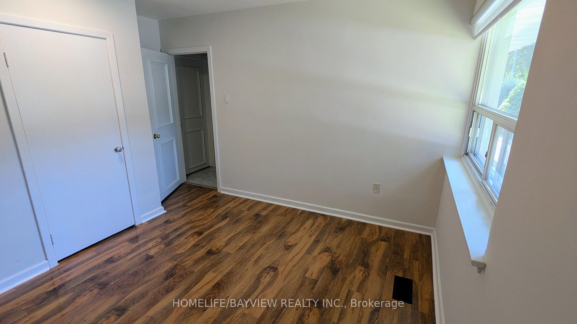 Photo 14 of 44 Starlight Crescent, Richmond Hill, Mill Pond — HOMEH