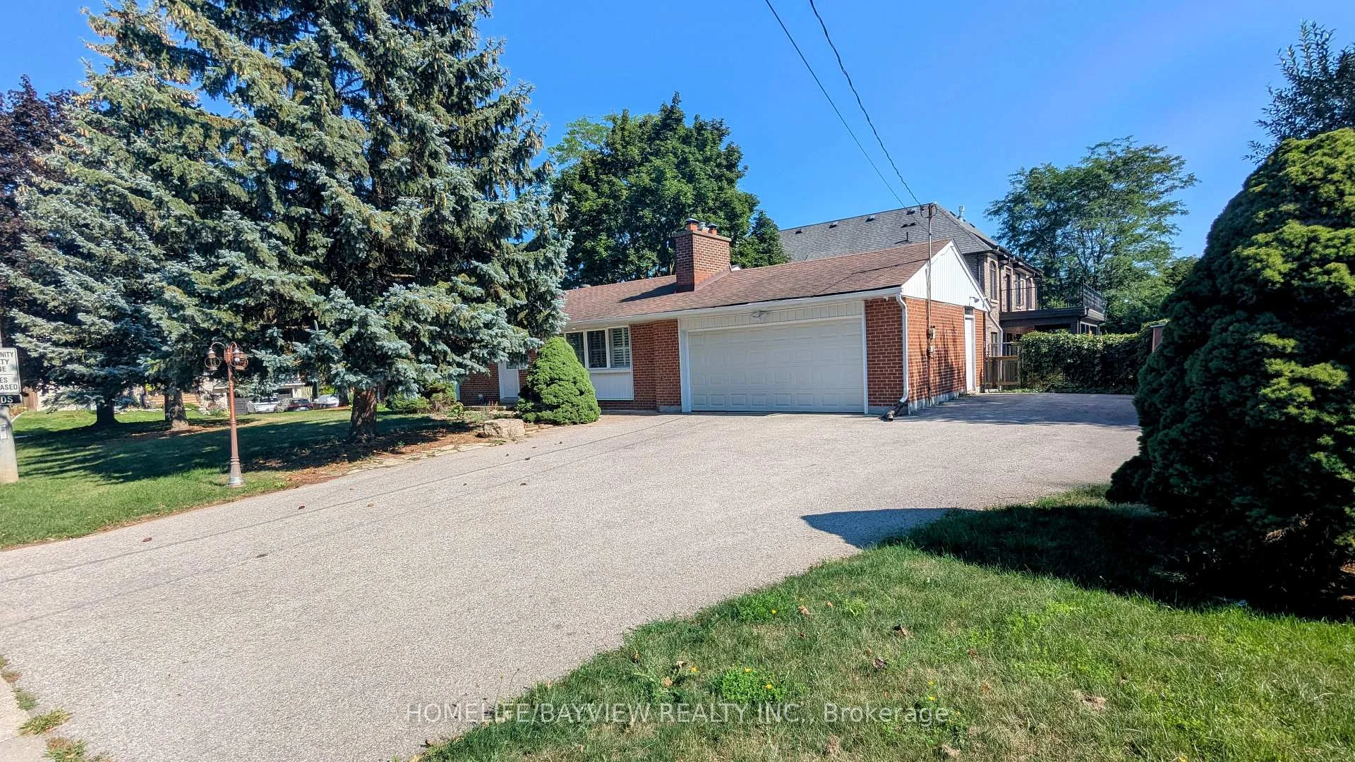 Photo 3 of 44 Starlight Crescent, Richmond Hill, Mill Pond — HOMEH