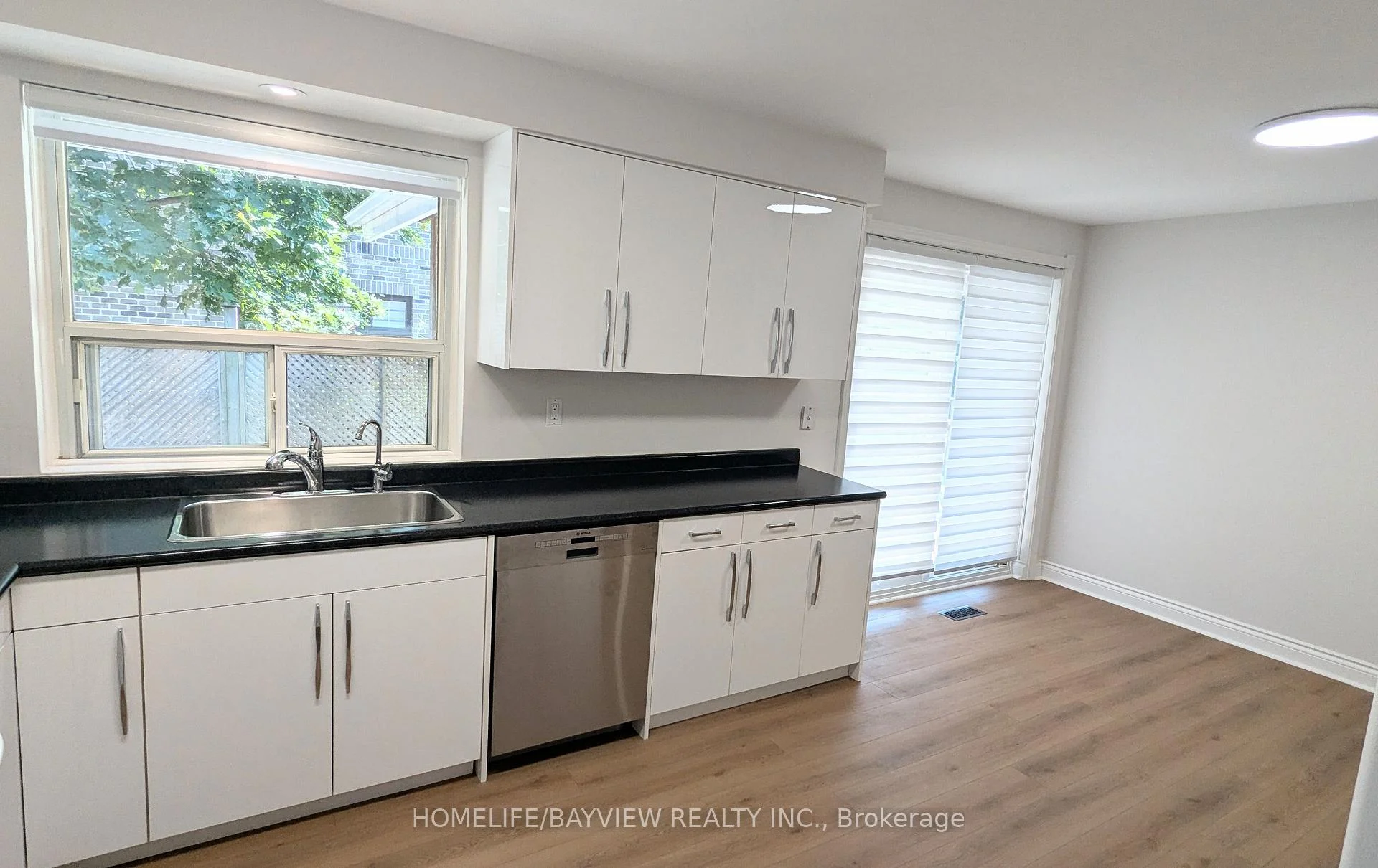 Photo 35 of 44 Starlight Crescent, Richmond Hill, Mill Pond — HOMEH