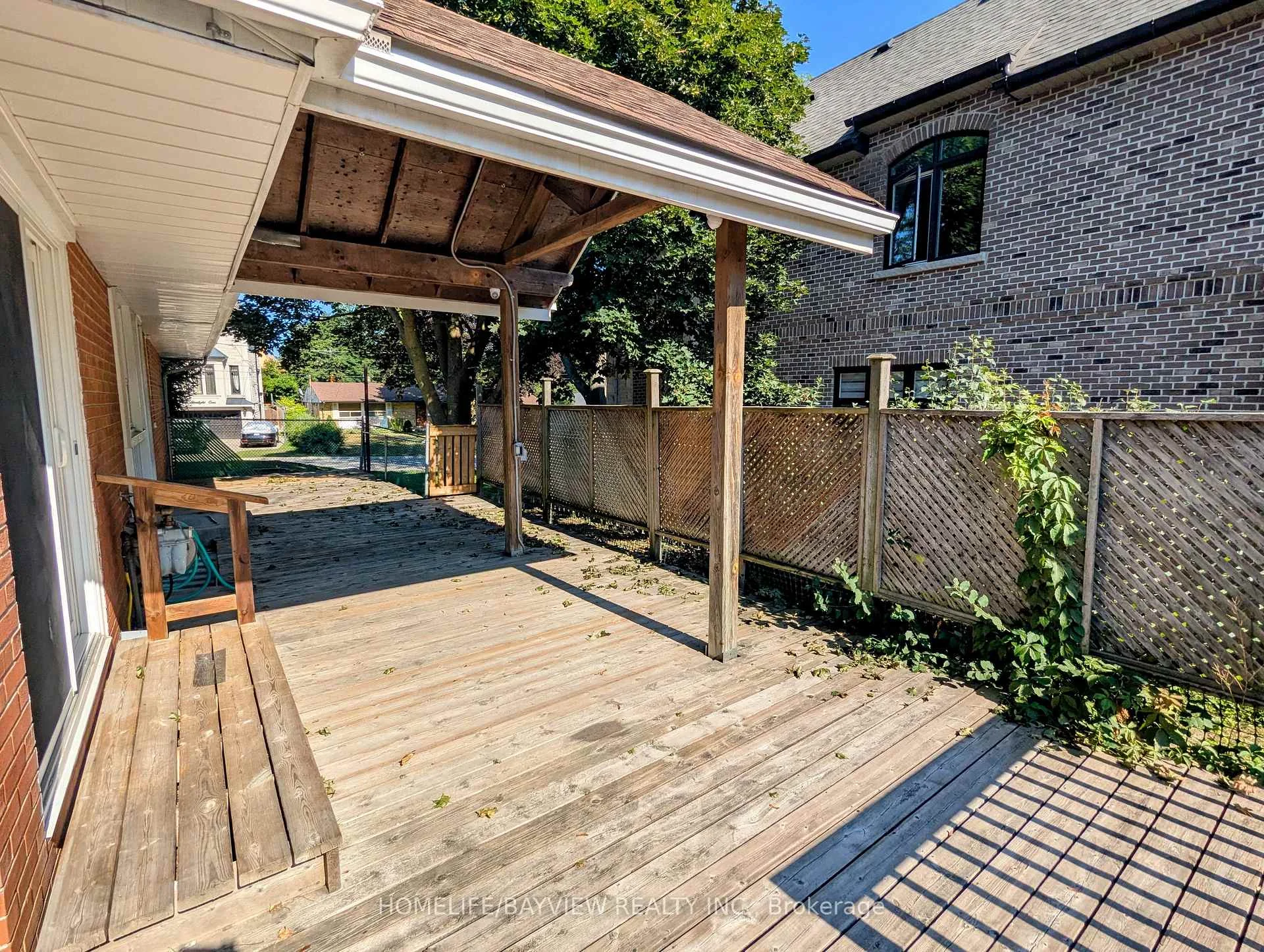 Photo 36 of 44 Starlight Crescent, Richmond Hill, Mill Pond — HOMEH
