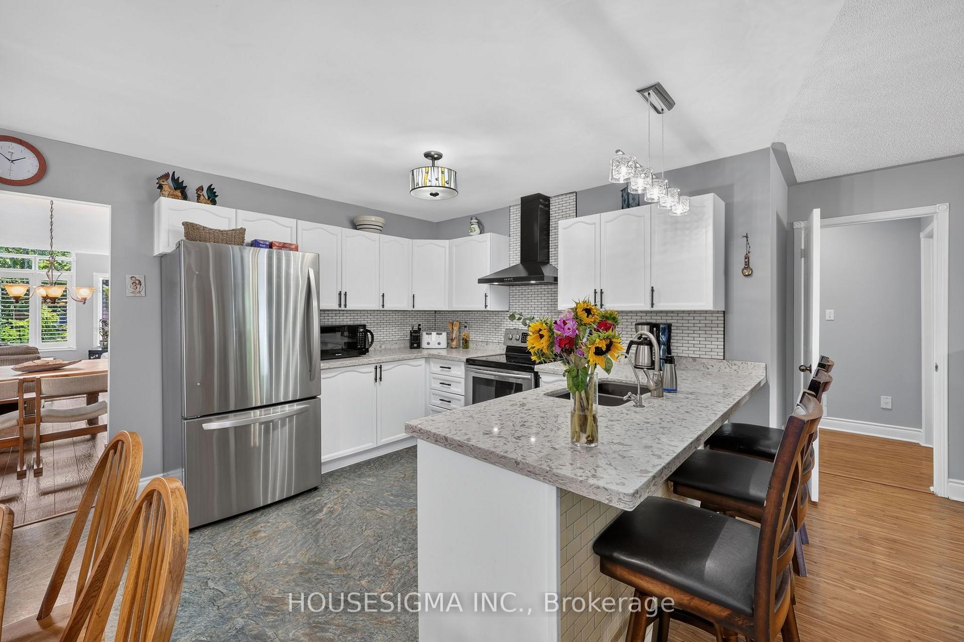 Photo 12 of 123 Fernbrook Drive, Wasaga Beach — HOMEH