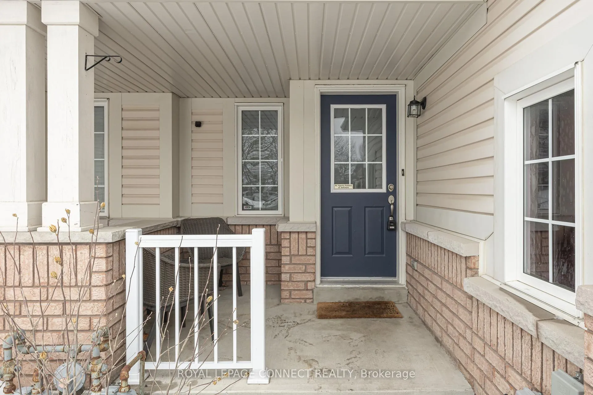 Photo 4 of 24 Annisson Court, Clarington, Bowmanville — HOMEH