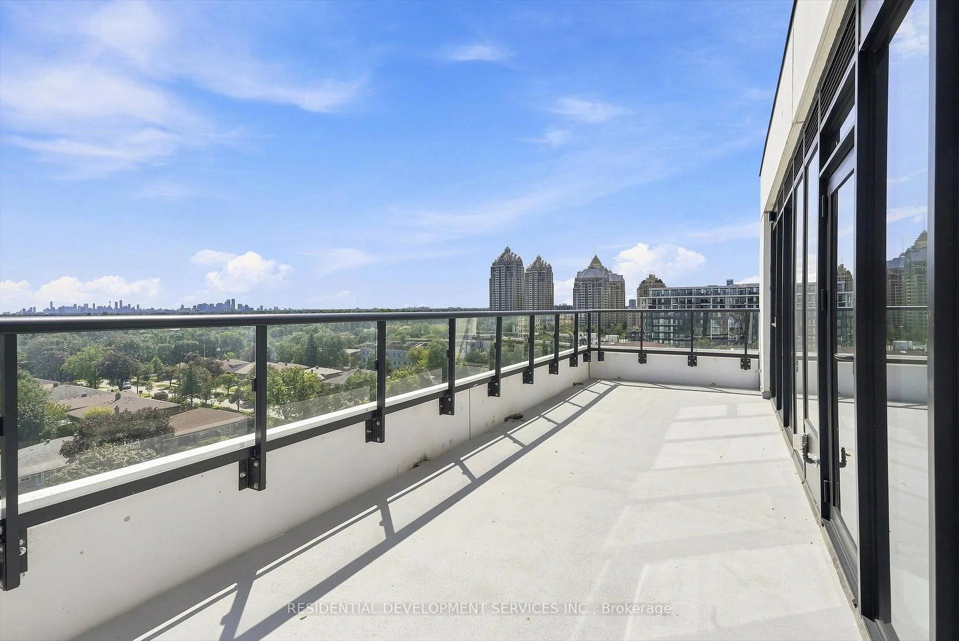 Photo 23 of Unit 1103, 699 Sheppard Avenue E, North York, Bayview Village — HOMEH