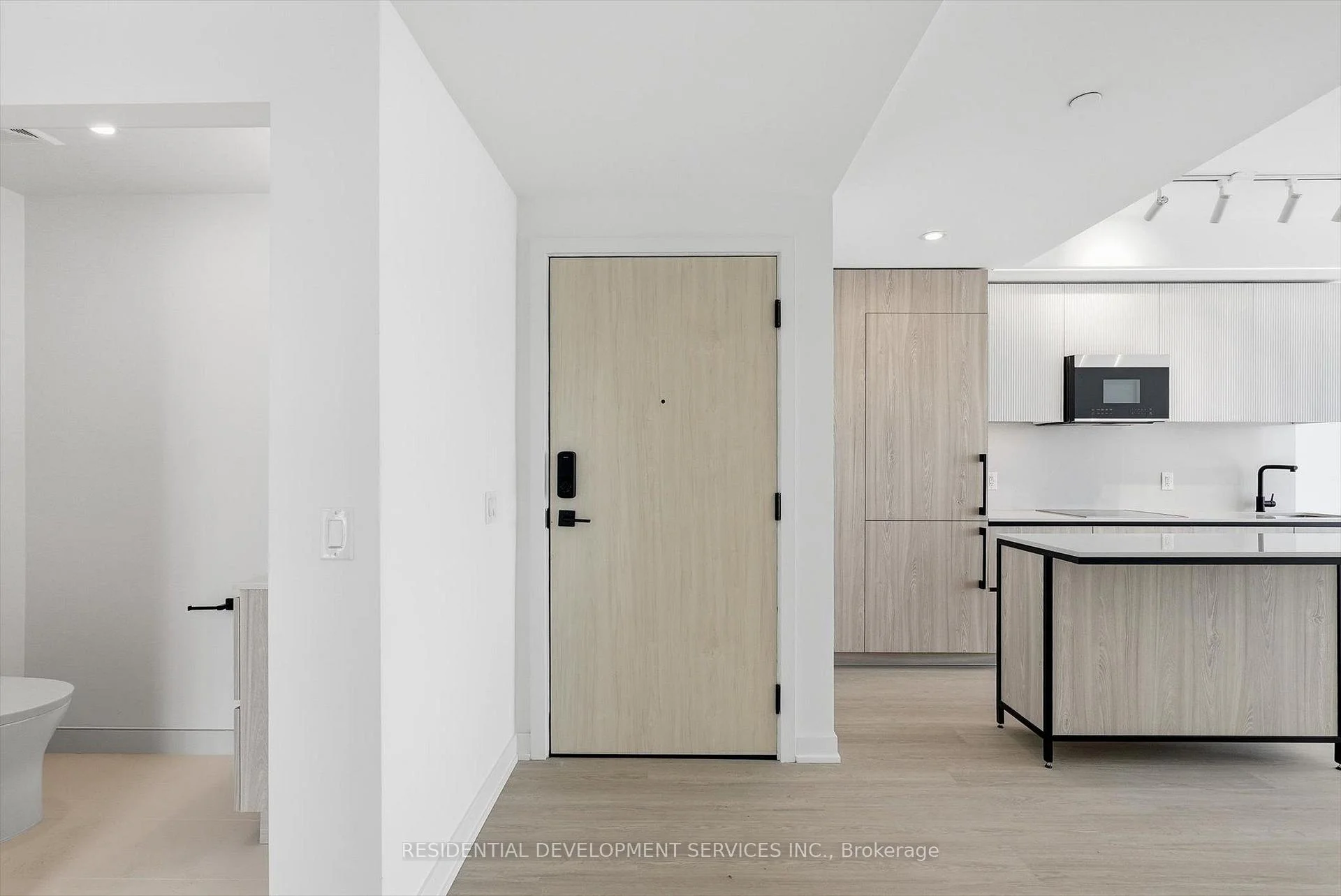 Photo 31 of Unit 1103, 699 Sheppard Avenue E, North York, Bayview Village — HOMEH