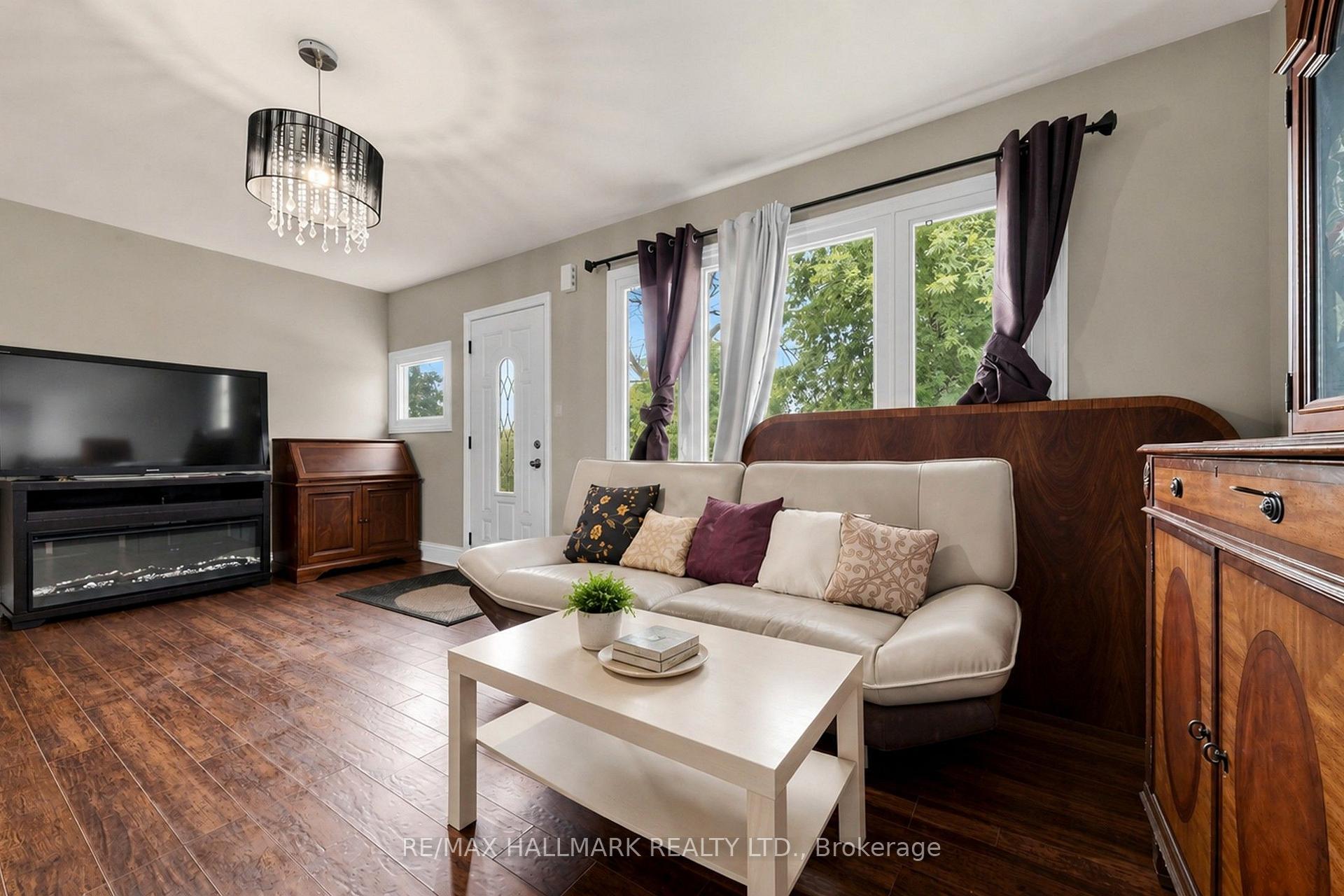 Photo 5 of 9771 Beachwood Road, Collingwood — HOMEH