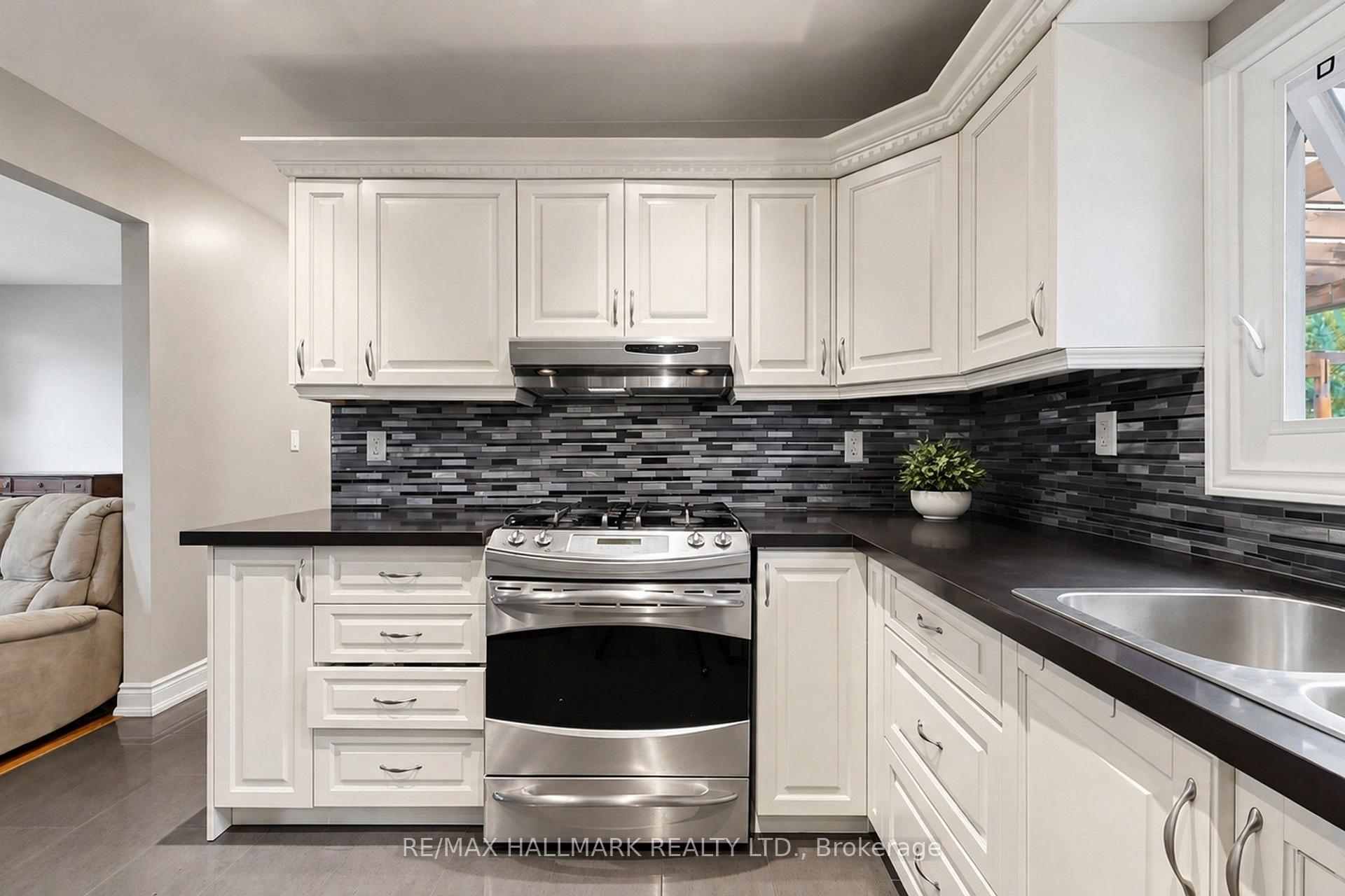 Photo 8 of 9771 Beachwood Road, Collingwood — HOMEH