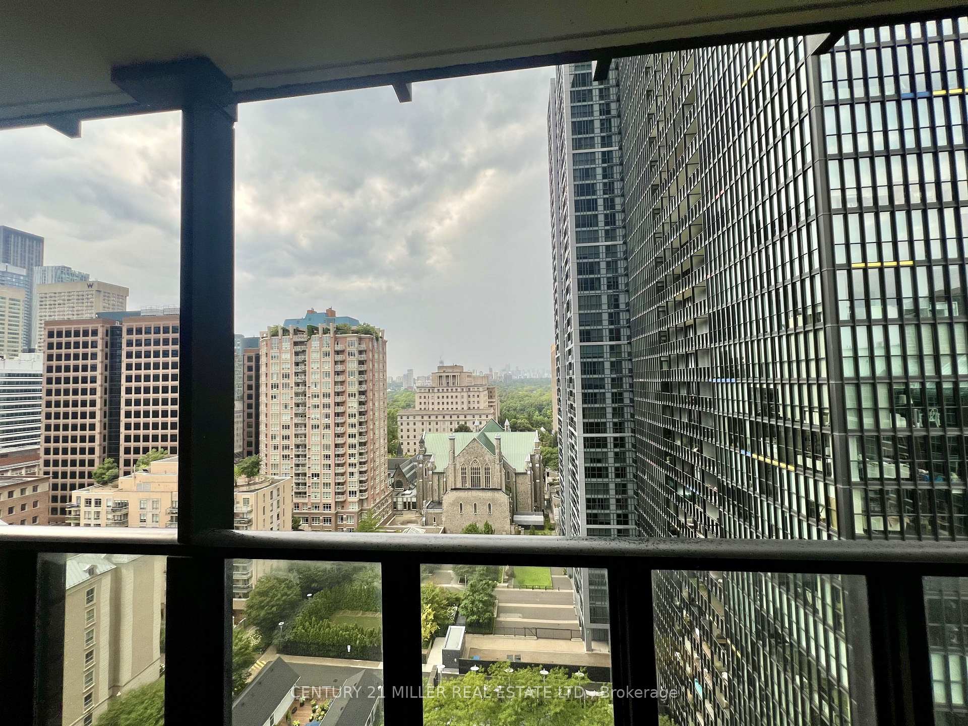 Photo 4 of Unit 1509, 101 Charles Street E, Toronto, Church-Yonge Corridor — HOMEH