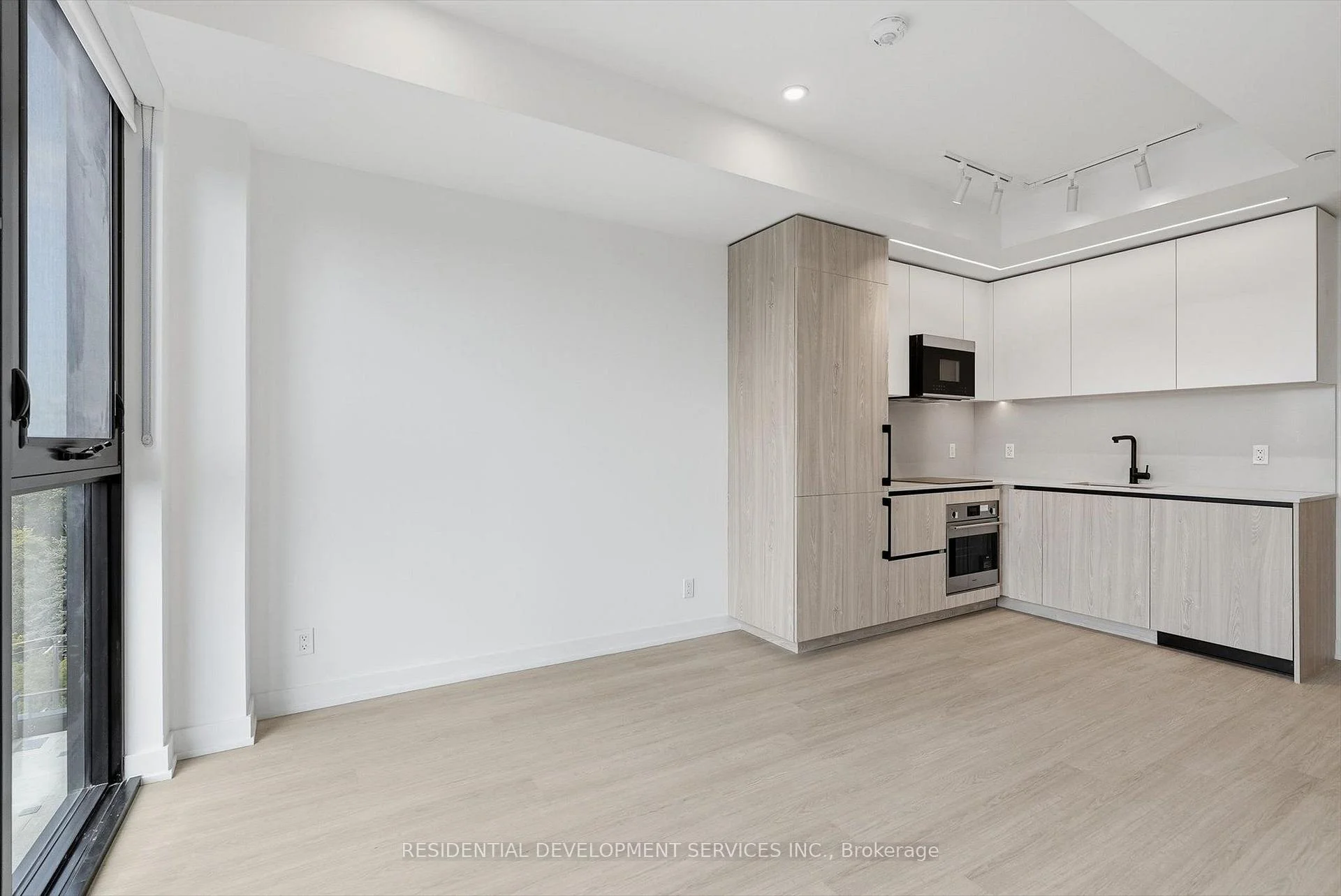 Photo 24 of Unit 1007, 699 Sheppard Avenue E, North York, Bayview Village — HOMEH