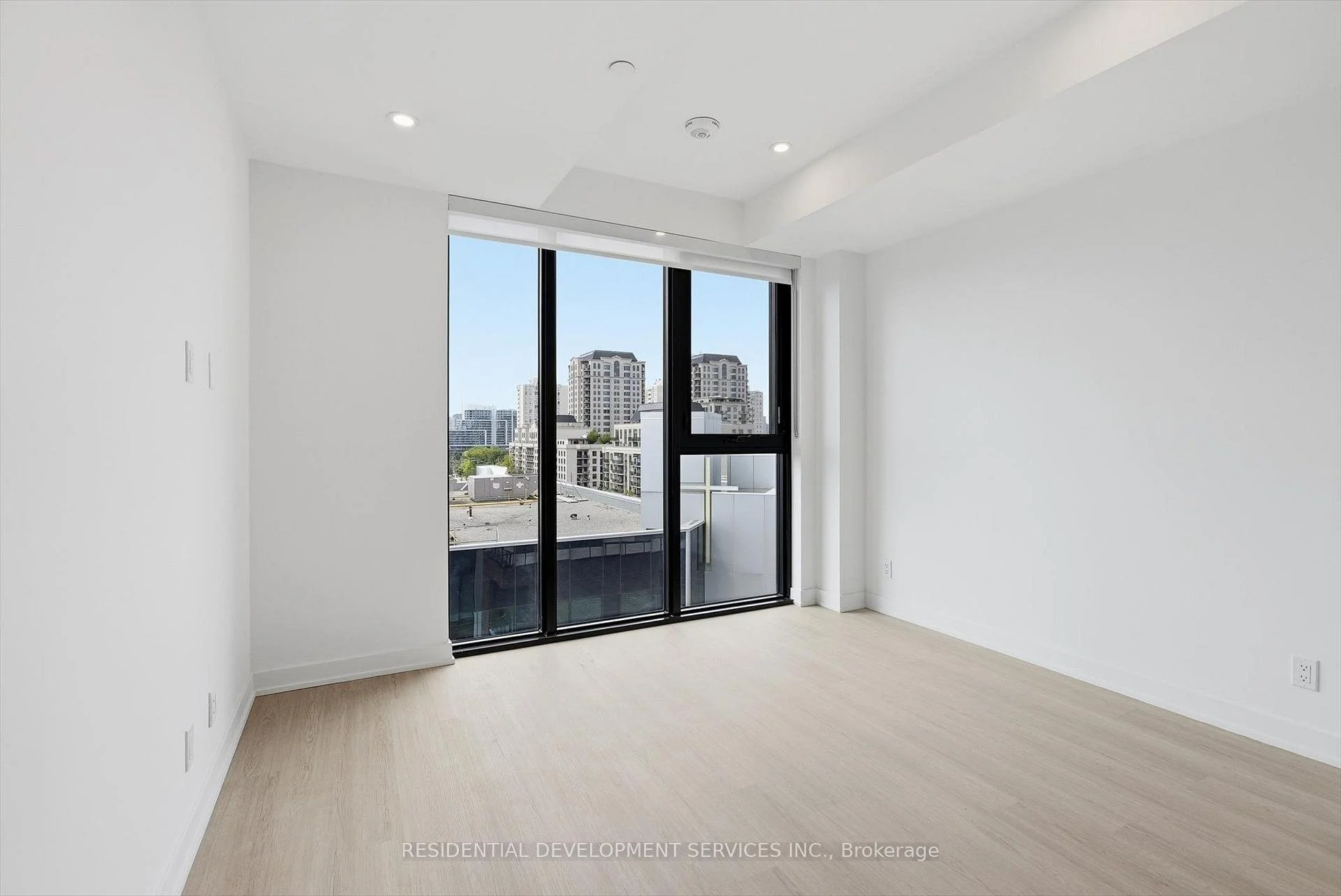 Photo 28 of Unit 1007, 699 Sheppard Avenue E, North York, Bayview Village — HOMEH