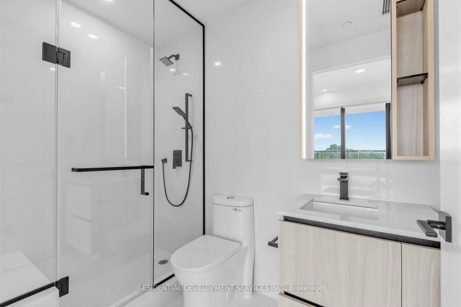 Photo 31 of Unit 1007, 699 Sheppard Avenue E, North York, Bayview Village — HOMEH