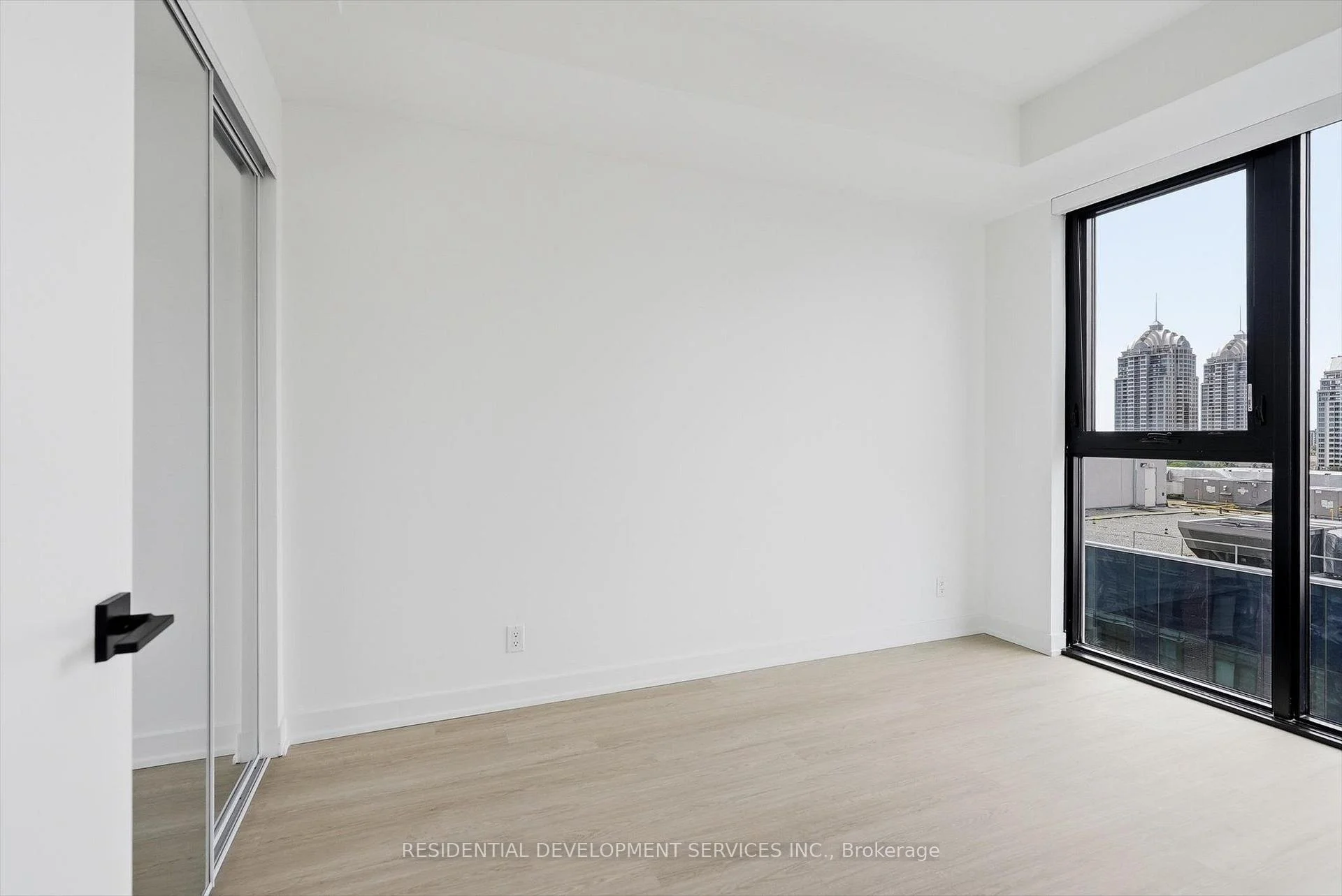 Photo 38 of Unit 1007, 699 Sheppard Avenue E, North York, Bayview Village — HOMEH