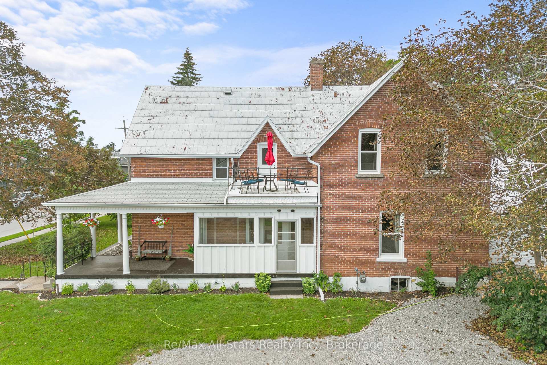 Photo 3 of 21 Francis Street E, Kawartha Lakes, Fenelon Falls — HOMEH