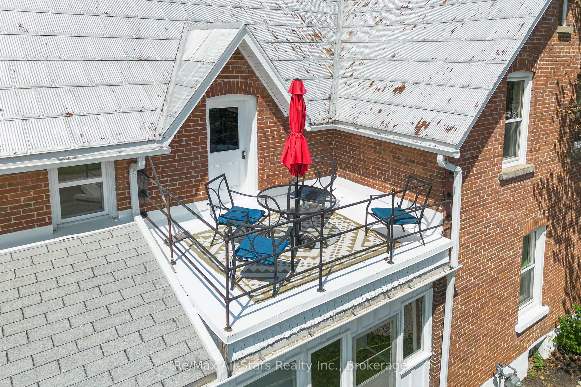 Photo 4 of 21 Francis Street E, Kawartha Lakes, Fenelon Falls — HOMEH