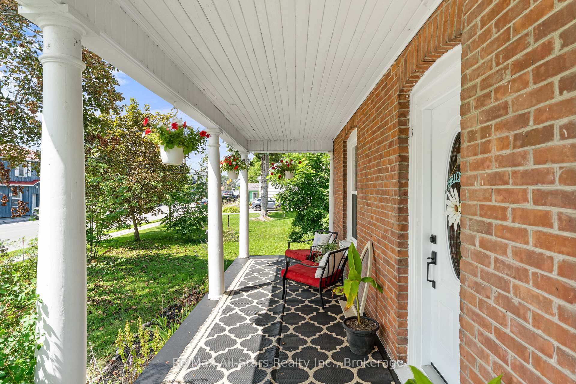 Photo 7 of 21 Francis Street E, Kawartha Lakes, Fenelon Falls — HOMEH