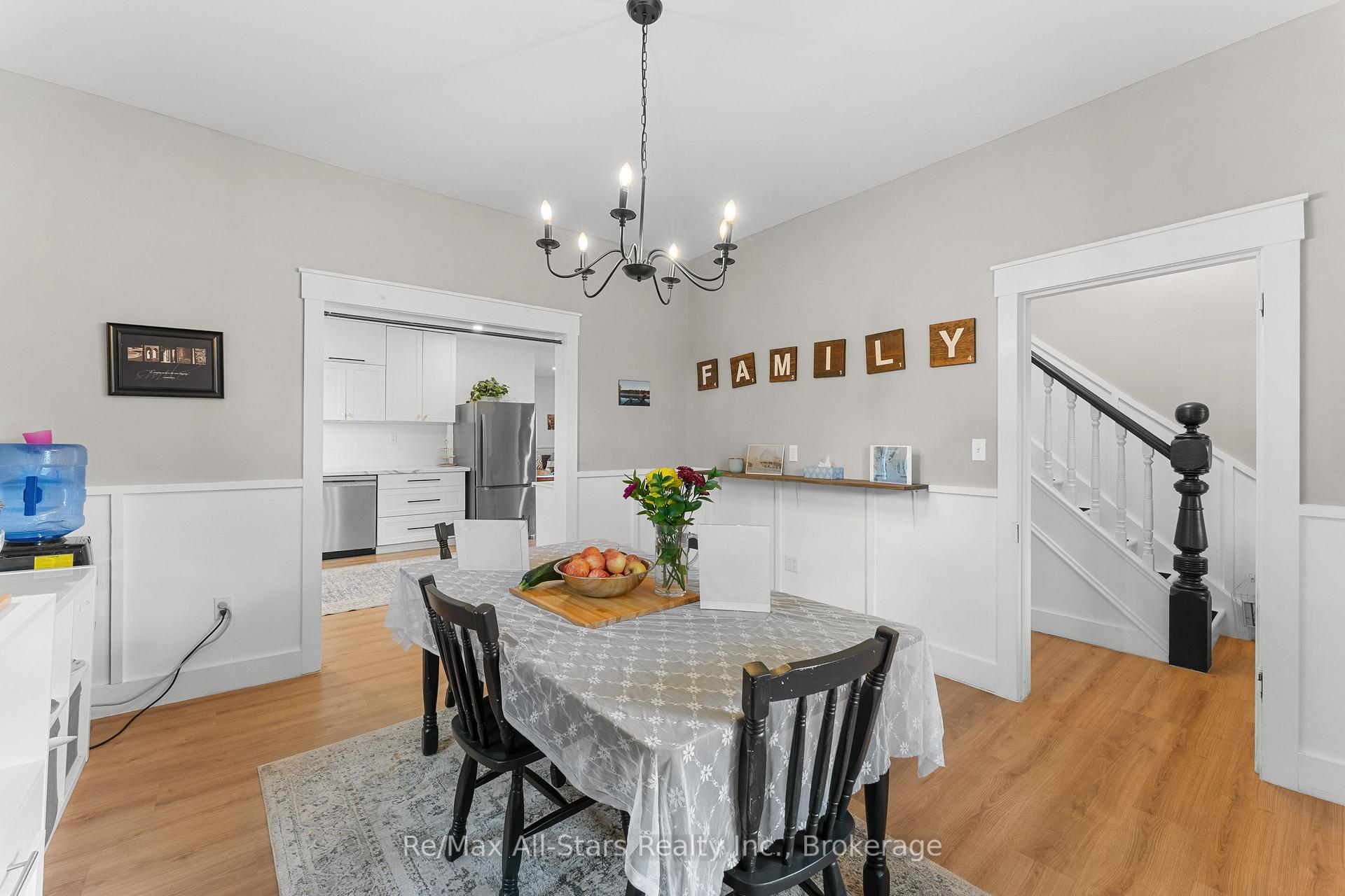 Photo 11 of 21 Francis Street E, Kawartha Lakes, Fenelon Falls — HOMEH