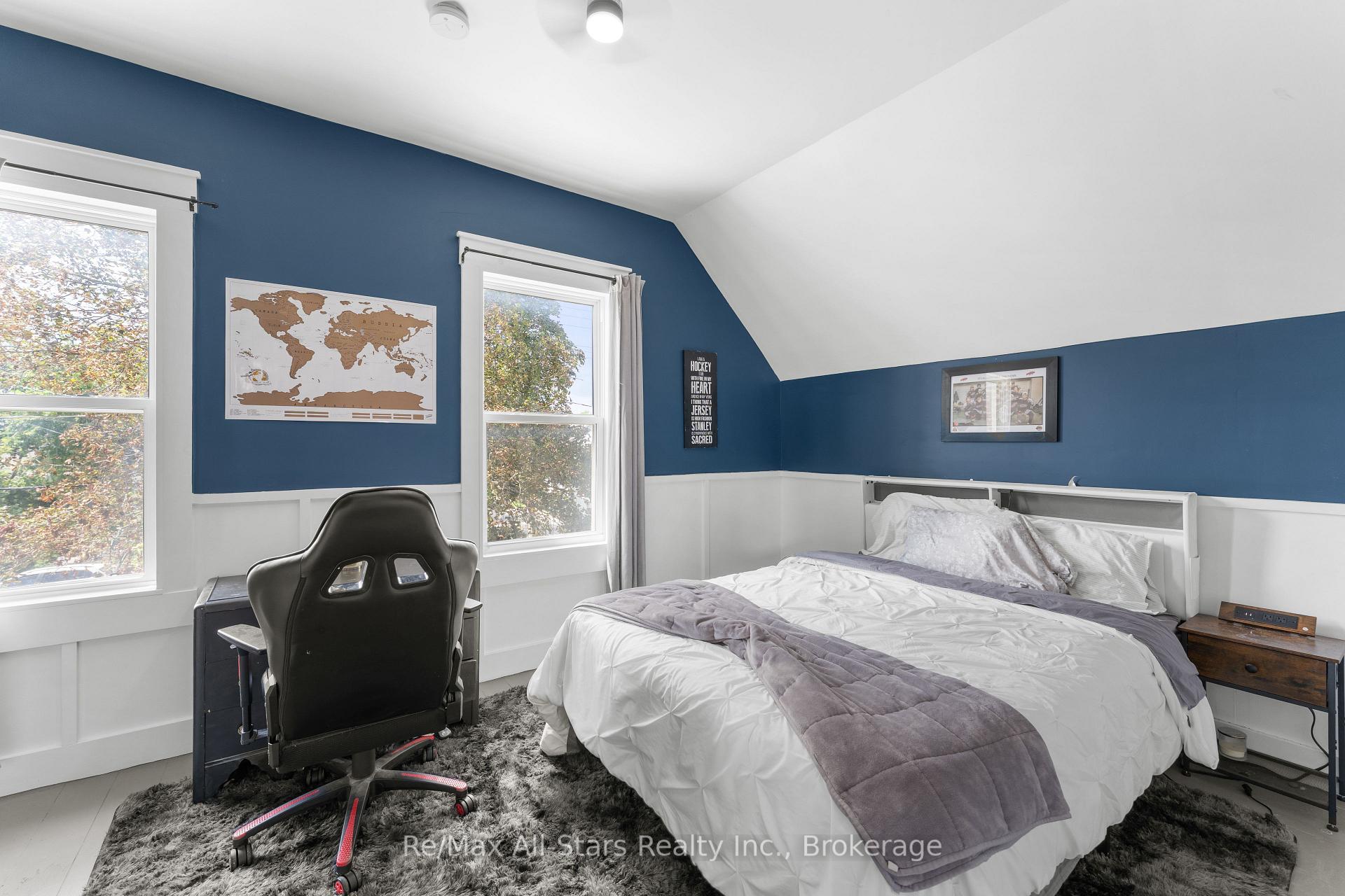 Photo 27 of 21 Francis Street E, Kawartha Lakes, Fenelon Falls — HOMEH