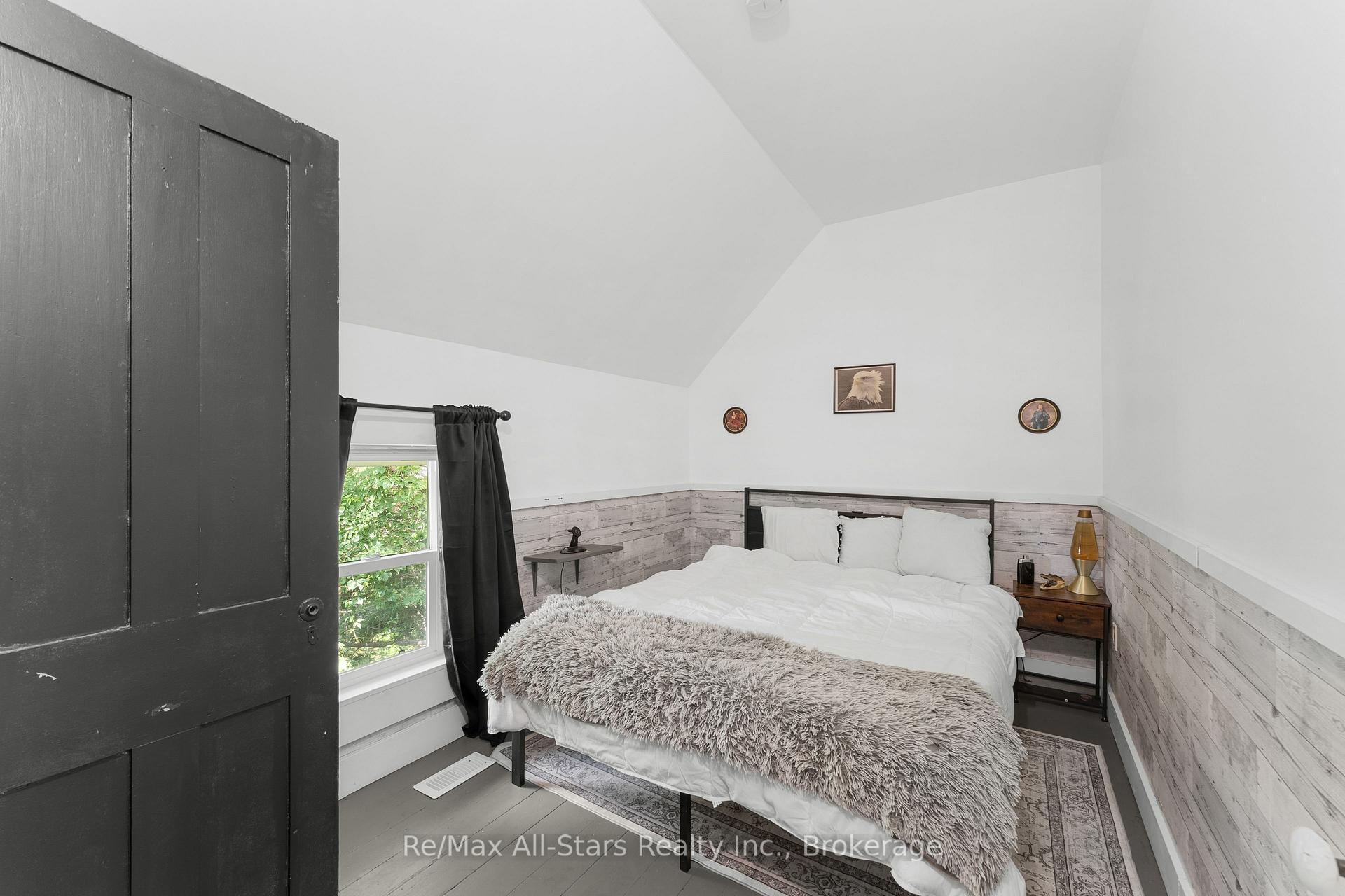 Photo 29 of 21 Francis Street E, Kawartha Lakes, Fenelon Falls — HOMEH