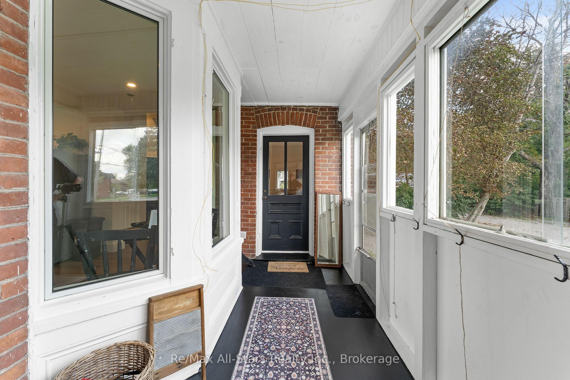 Photo 38 of 21 Francis Street E, Kawartha Lakes, Fenelon Falls — HOMEH