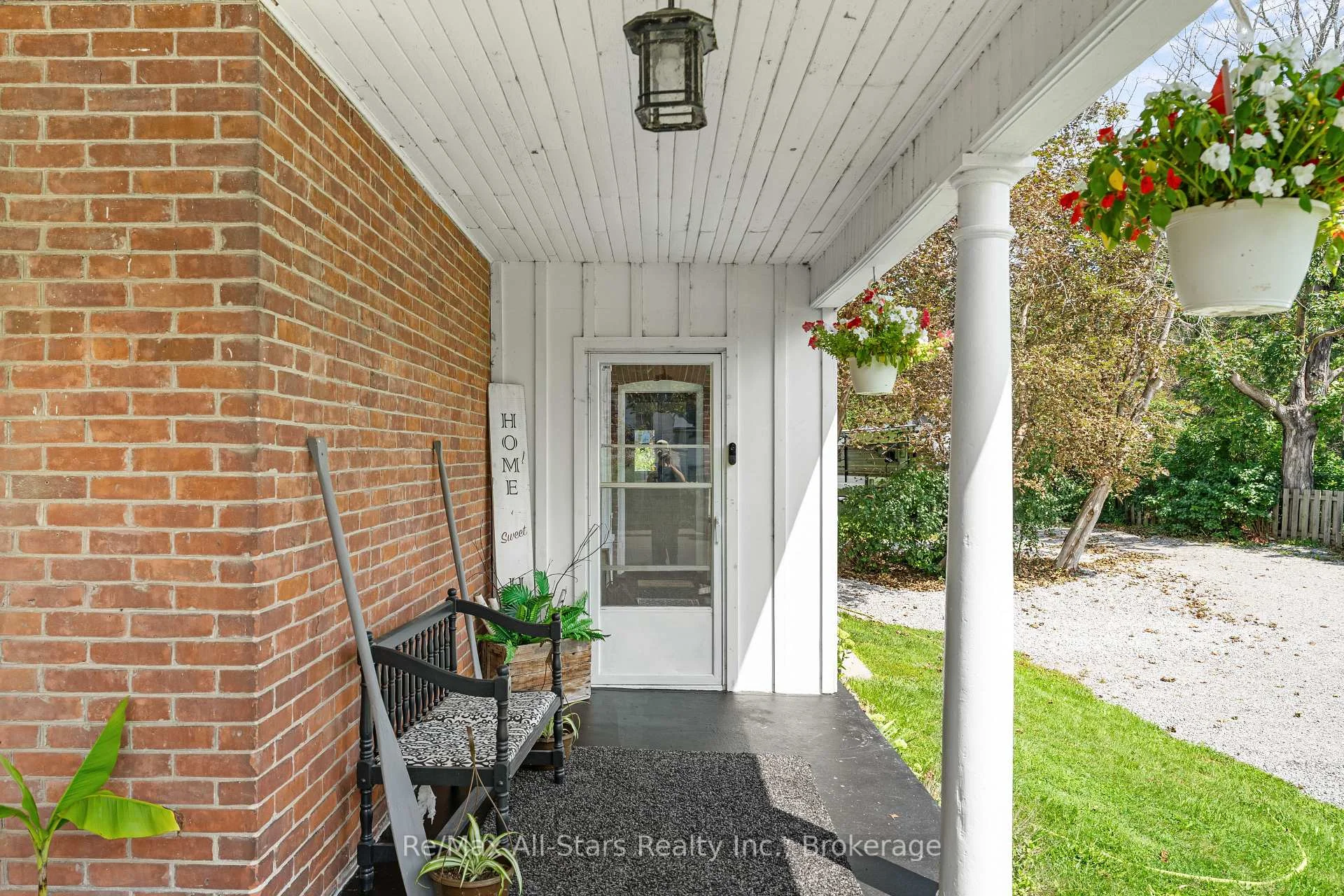 Photo 6 of 21 Francis Street E, Kawartha Lakes, Fenelon Falls — HOMEH