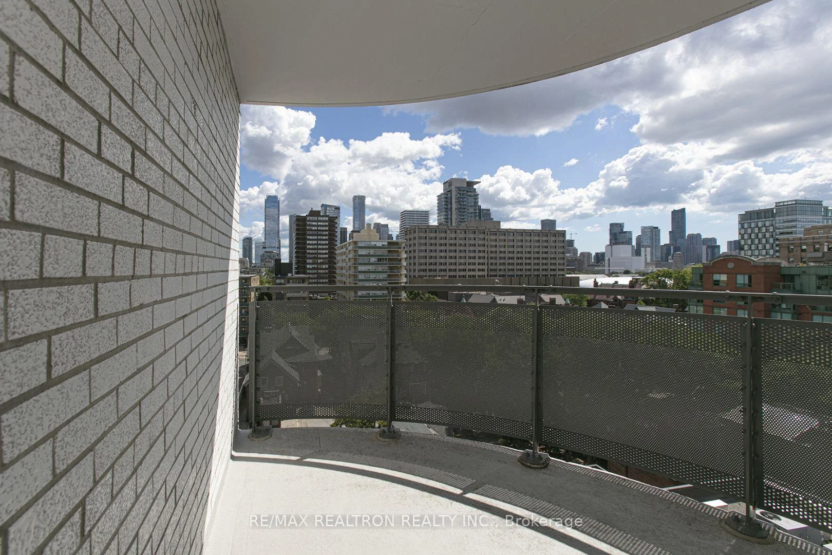 Photo 4 of Unit 201, 485 Huron Street, Toronto, The Annex — HOMEH
