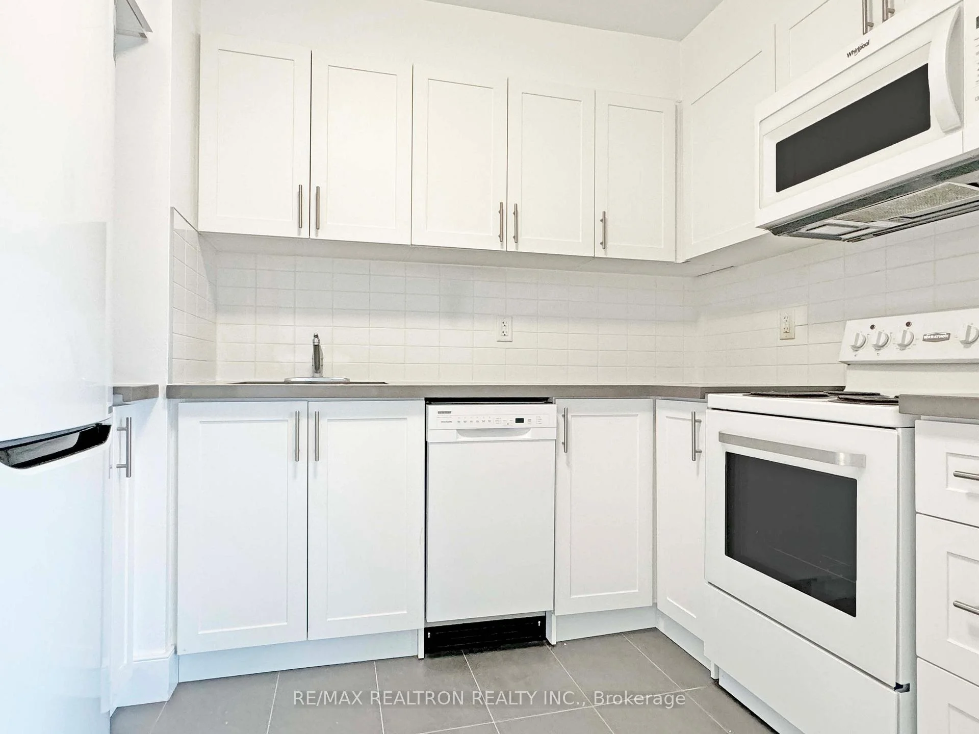 Photo 17 of Unit 201, 485 Huron Street, Toronto, The Annex — HOMEH