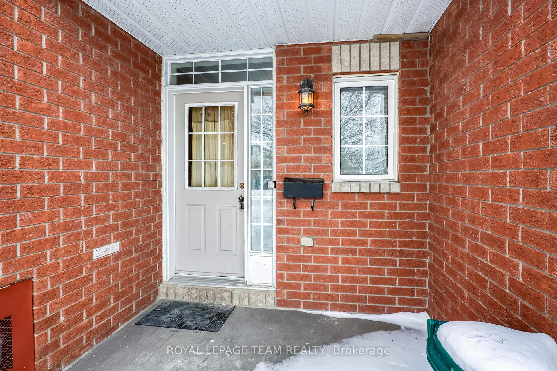 Photo 2 of 7 Chantilly Gate, Ottawa, Stittsville (North) — HOMEH
