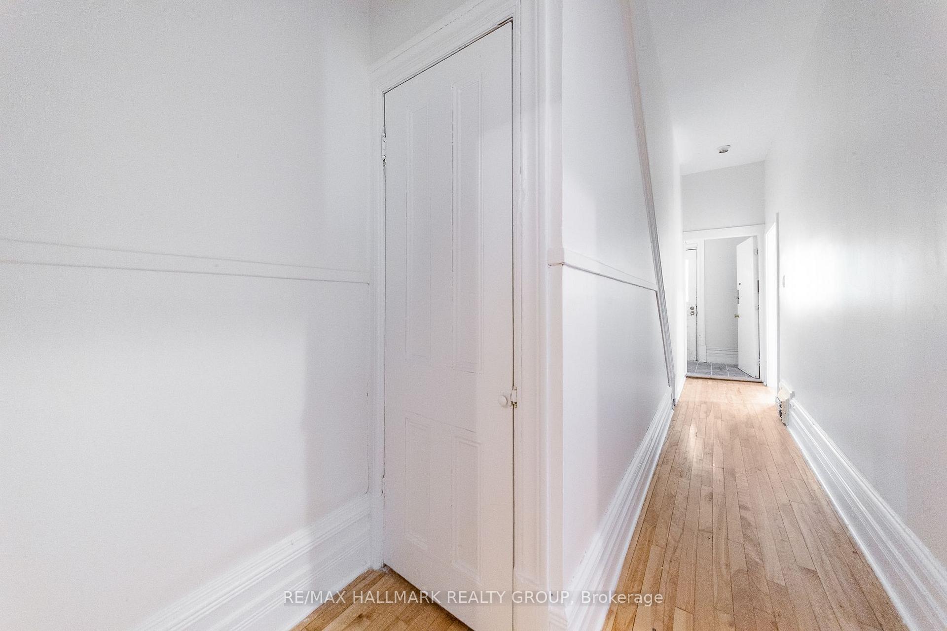 Photo 9 of Unit Unit A, 127 Henderson Avenue, Ottawa, Sandy Hill — HOMEH