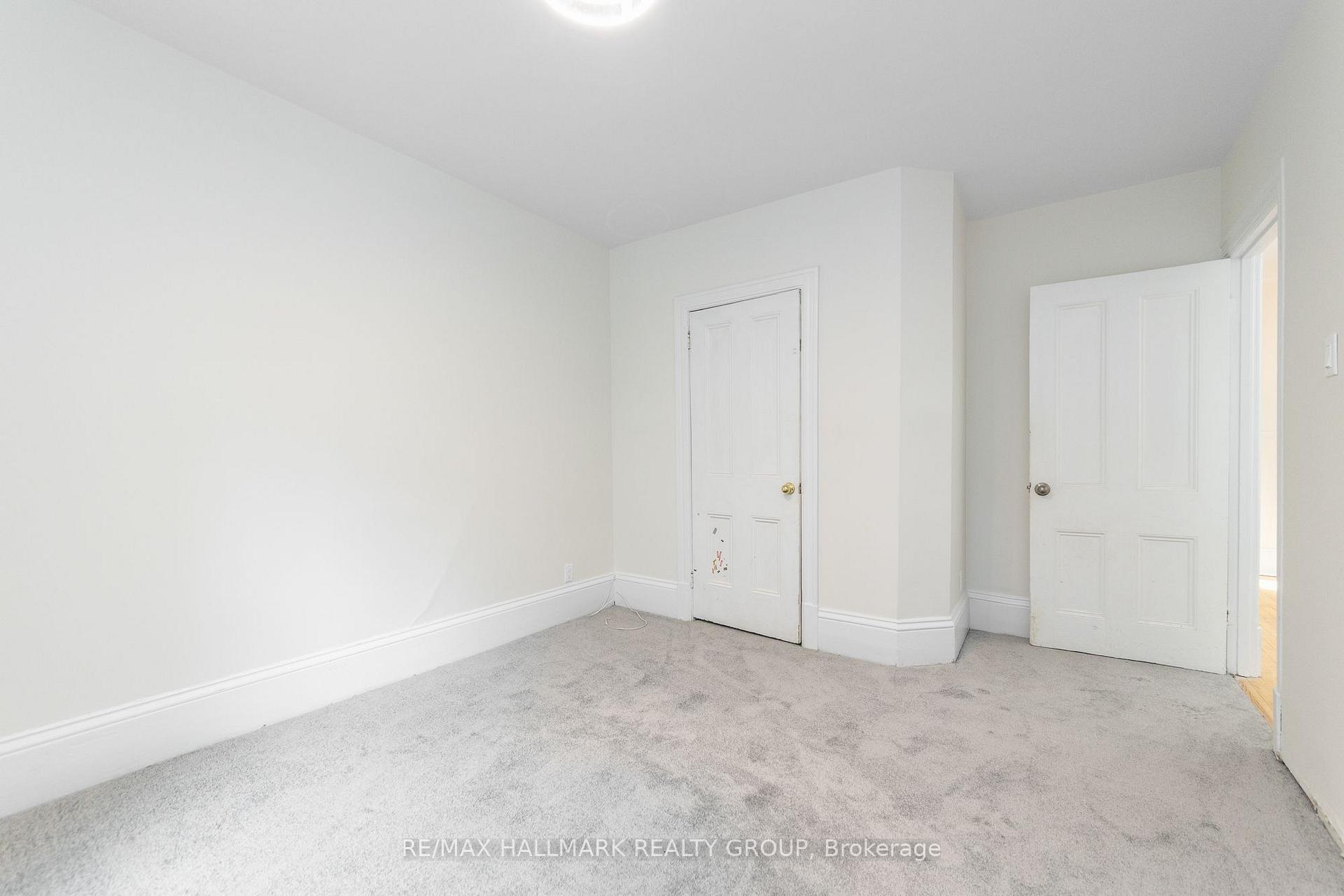 Photo 10 of Unit Unit A, 127 Henderson Avenue, Ottawa, Sandy Hill — HOMEH