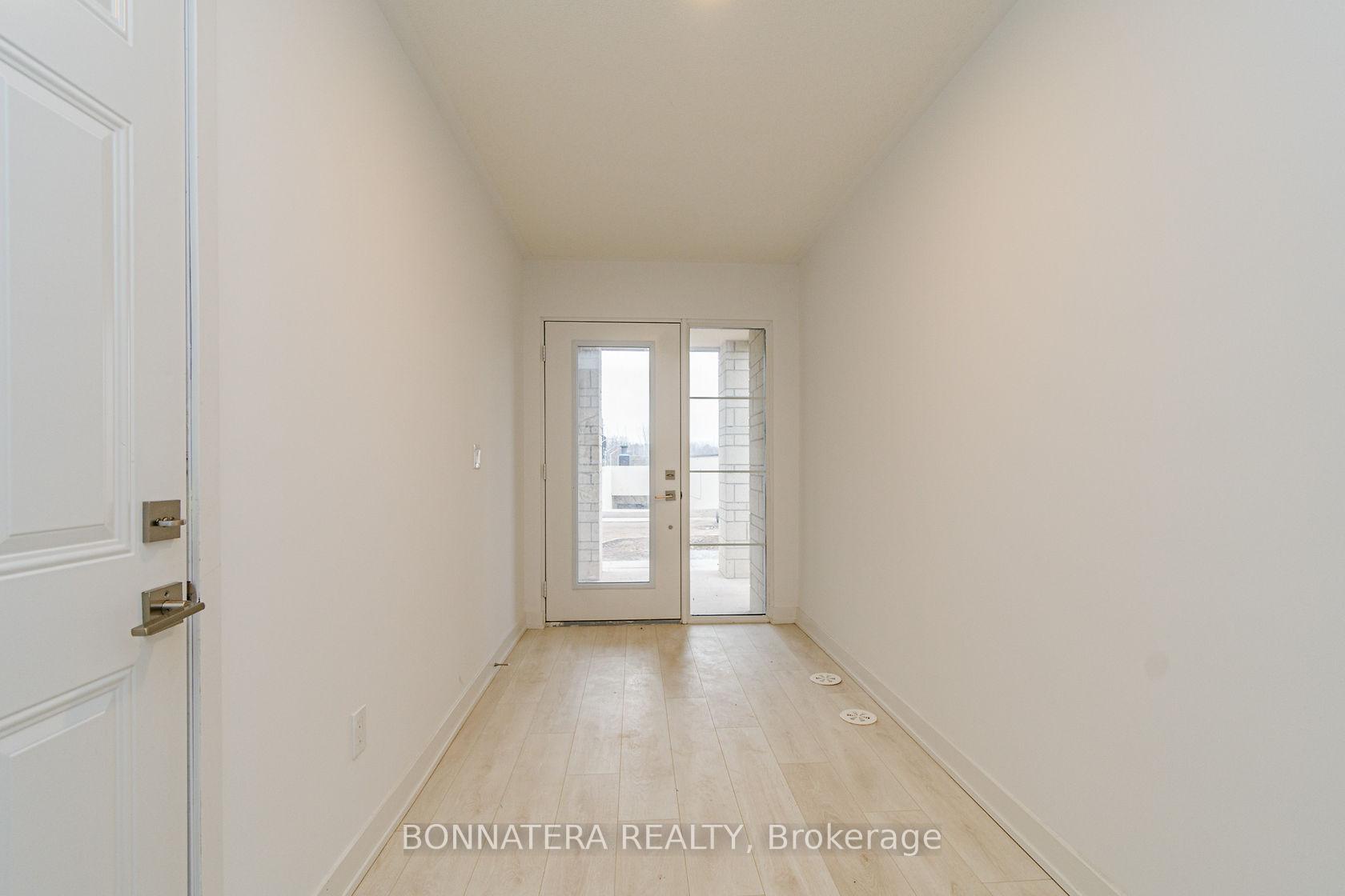 Photo 8 of Unit 59, 1121 Cooke Boulevard, Burlington, LaSalle — HOMEH