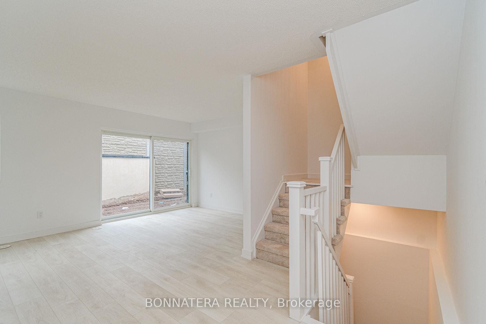 Photo 9 of Unit 59, 1121 Cooke Boulevard, Burlington, LaSalle — HOMEH