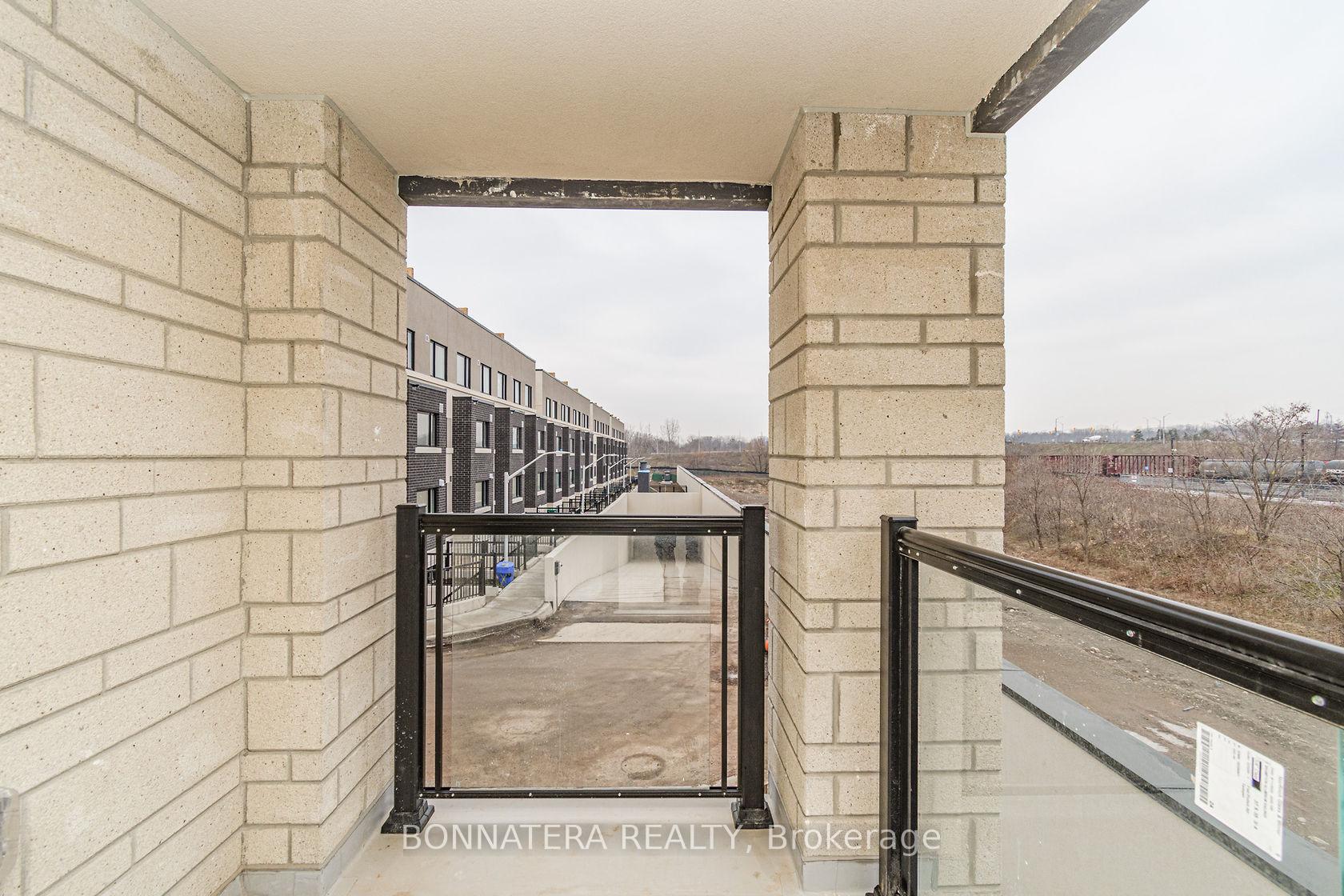Photo 15 of Unit 59, 1121 Cooke Boulevard, Burlington, LaSalle — HOMEH
