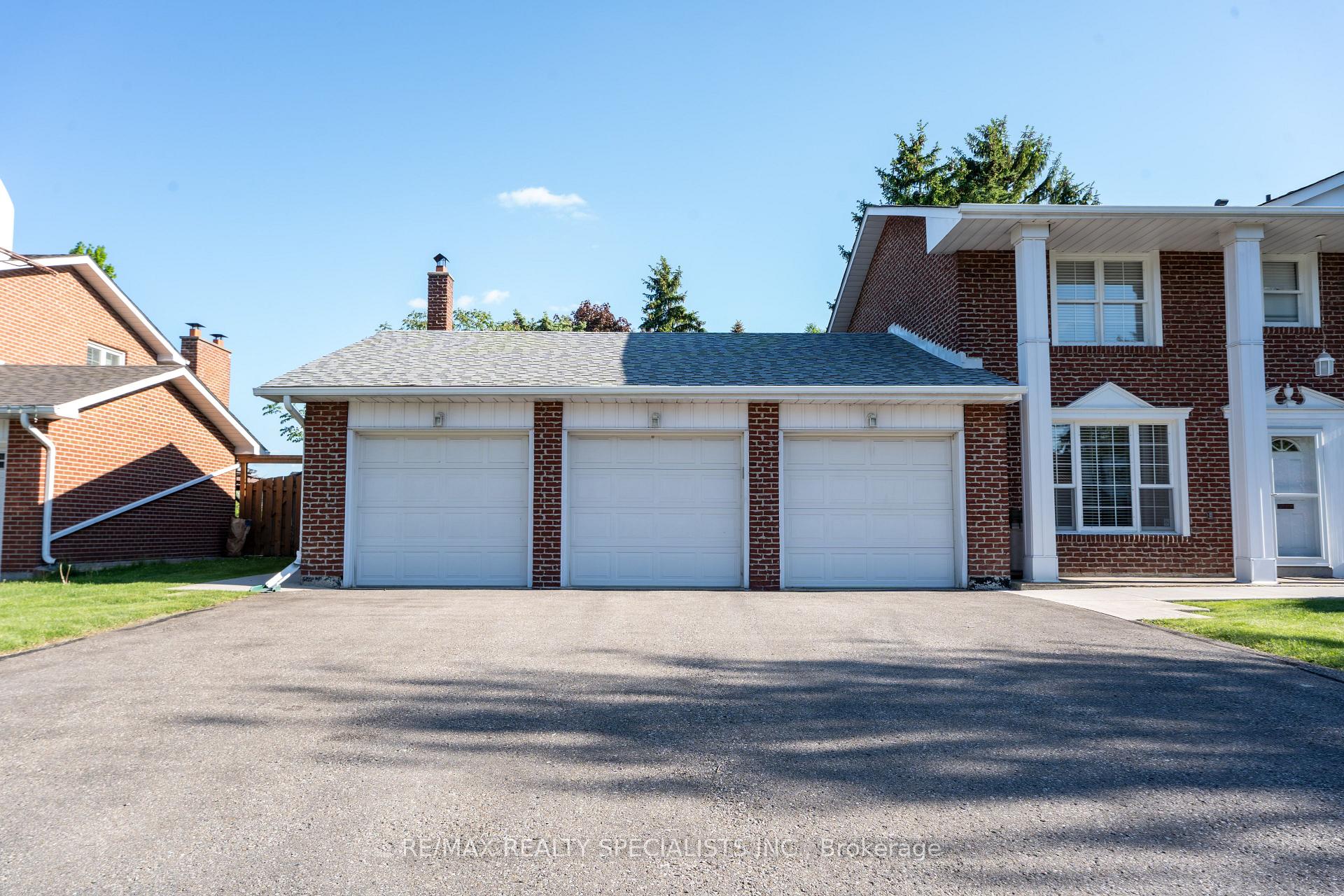 Photo 6 of 8 River View Drive, Brampton, Brampton East — HOMEH