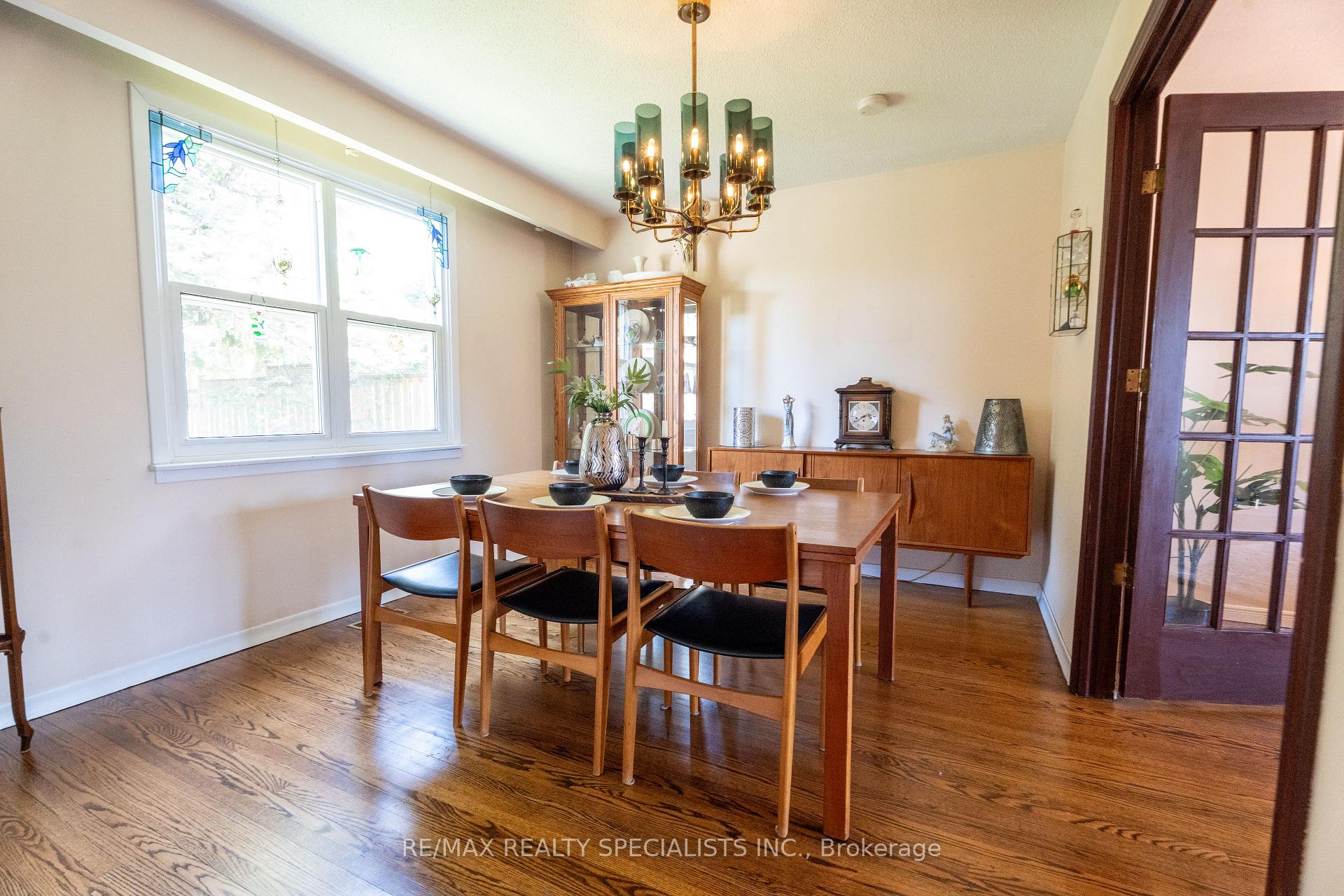 Photo 11 of 8 River View Drive, Brampton, Brampton East — HOMEH
