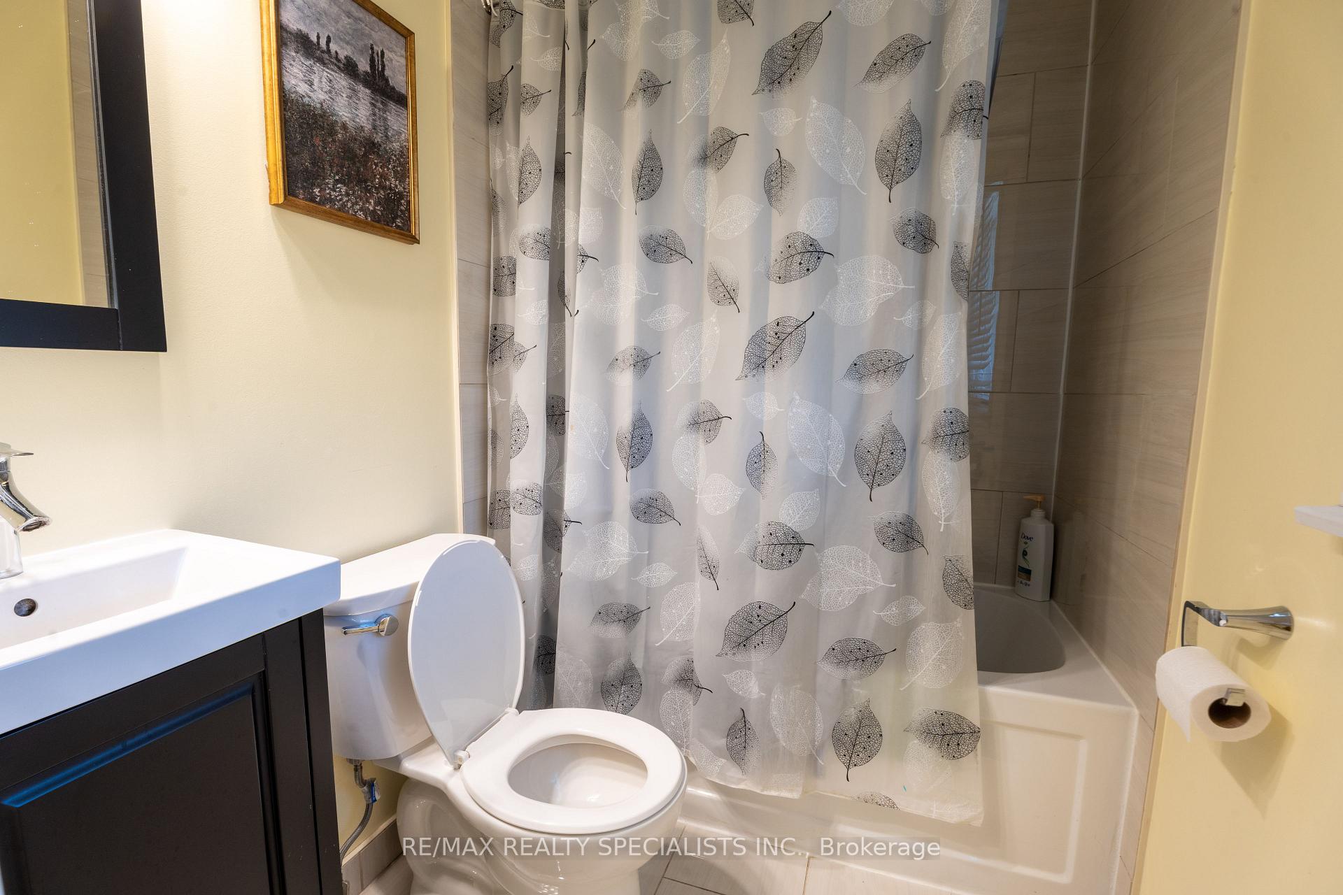 Photo 32 of 8 River View Drive, Brampton, Brampton East — HOMEH