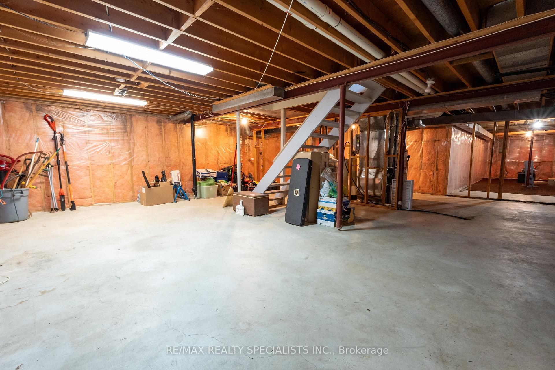 Photo 37 of 8 River View Drive, Brampton, Brampton East — HOMEH