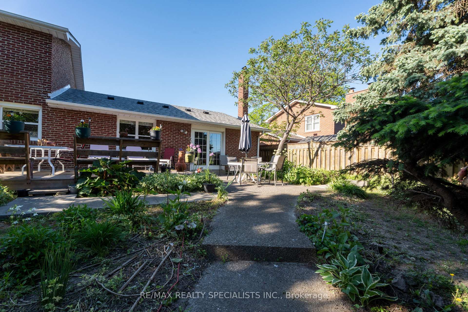 Photo 43 of 8 River View Drive, Brampton, Brampton East — HOMEH