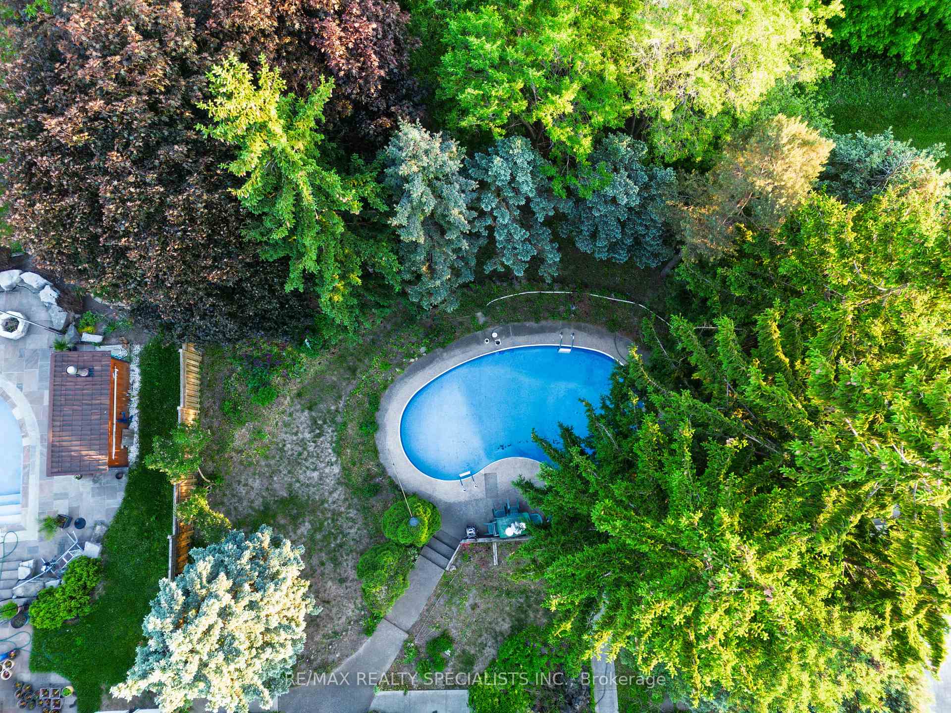 Photo 48 of 8 River View Drive, Brampton, Brampton East — HOMEH