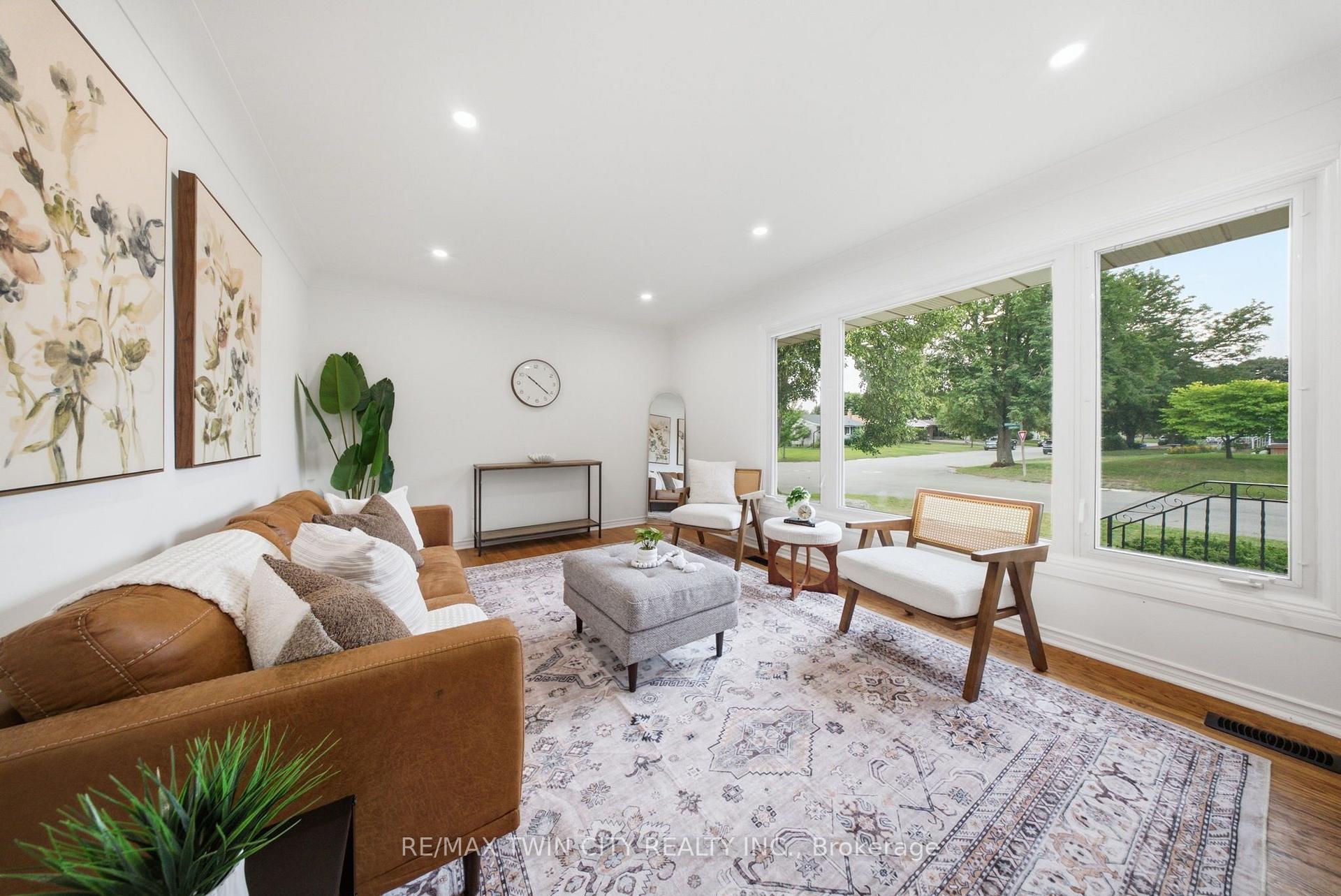 Photo 7 of 2 Frontenac Avenue, Brantford, Fairview/Greenbrier — HOMEH