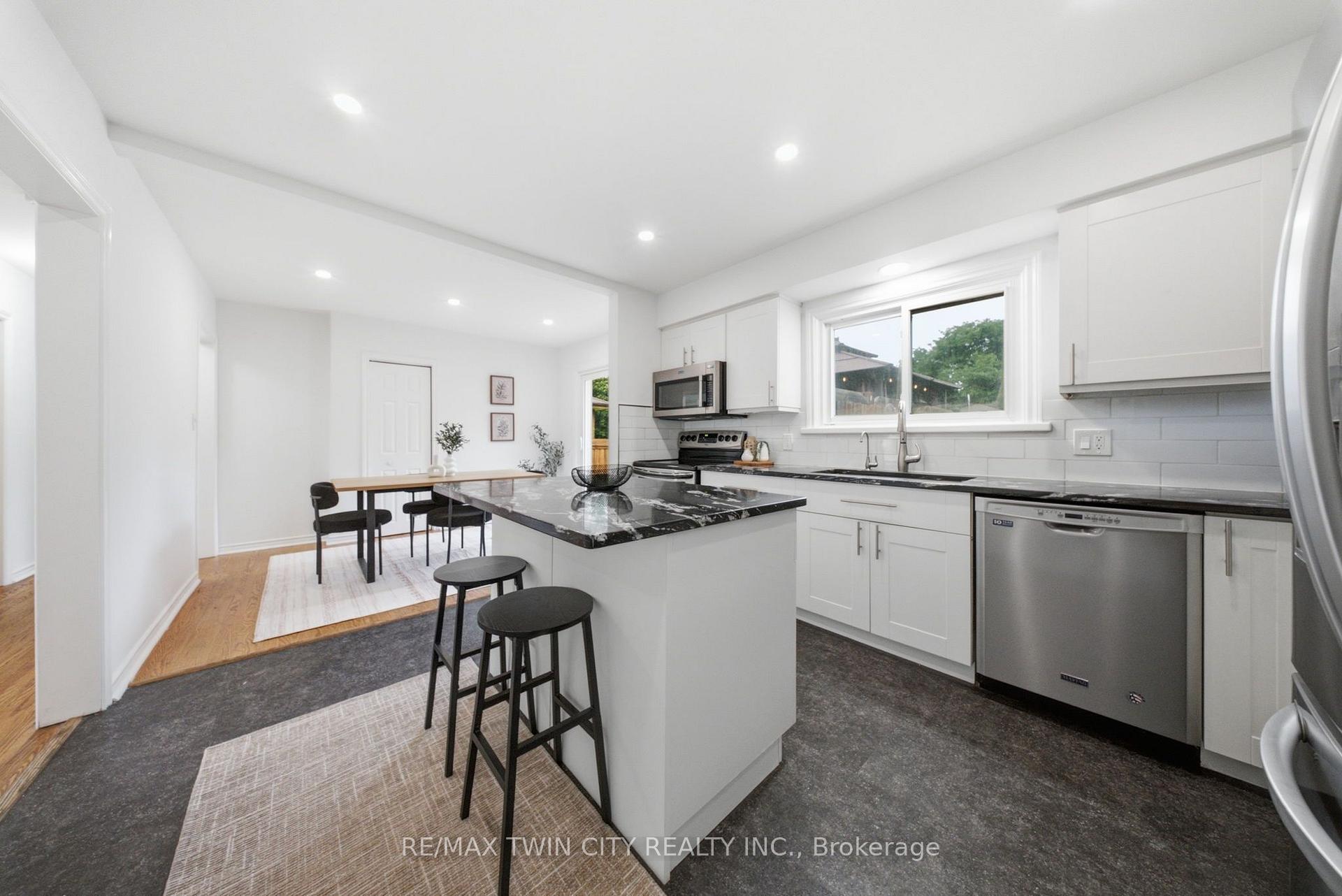 Photo 9 of 2 Frontenac Avenue, Brantford, Fairview/Greenbrier — HOMEH