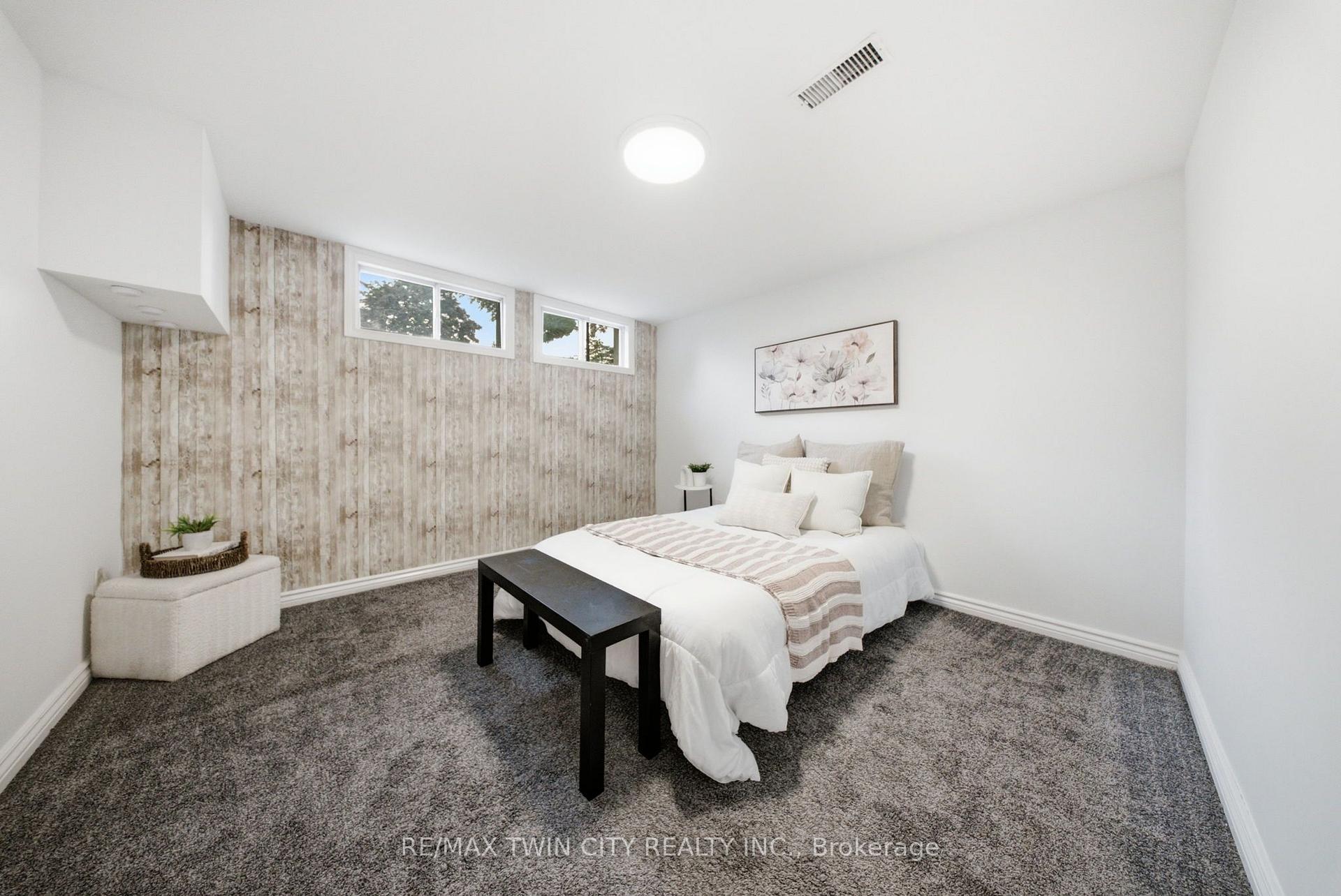 Photo 20 of 2 Frontenac Avenue, Brantford, Fairview/Greenbrier — HOMEH