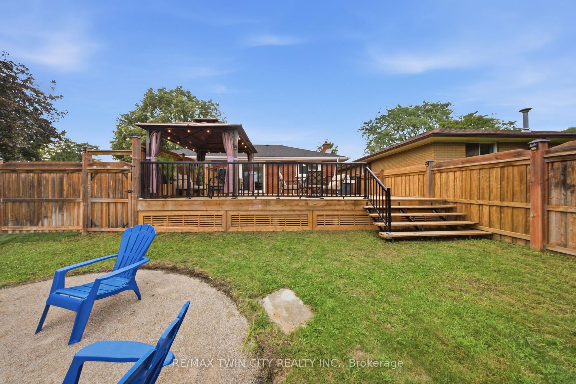 Photo 27 of 2 Frontenac Avenue, Brantford, Fairview/Greenbrier — HOMEH