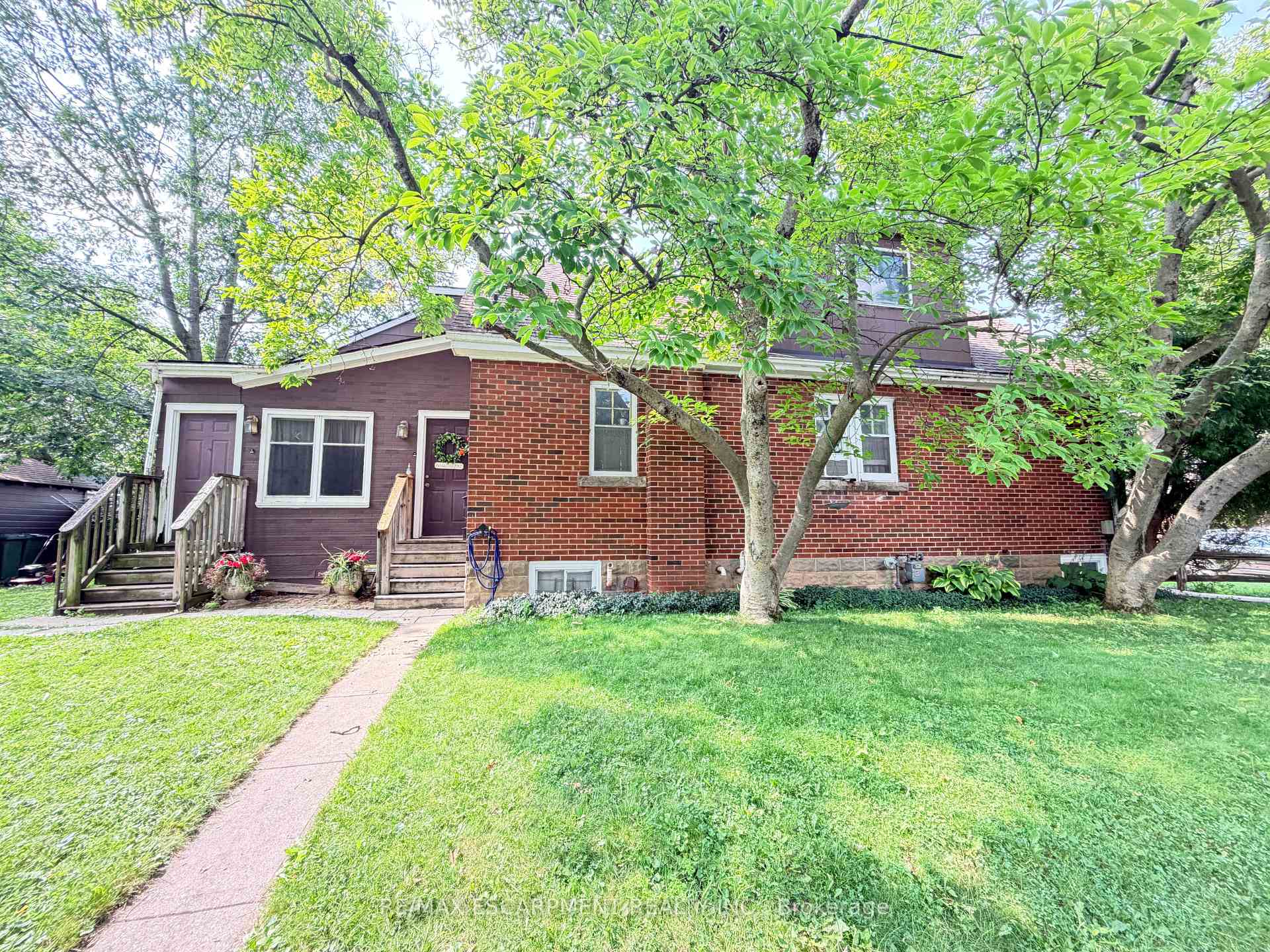 Photo 4 of 1 Norwood Road, Hamilton, Westdale — HOMEH