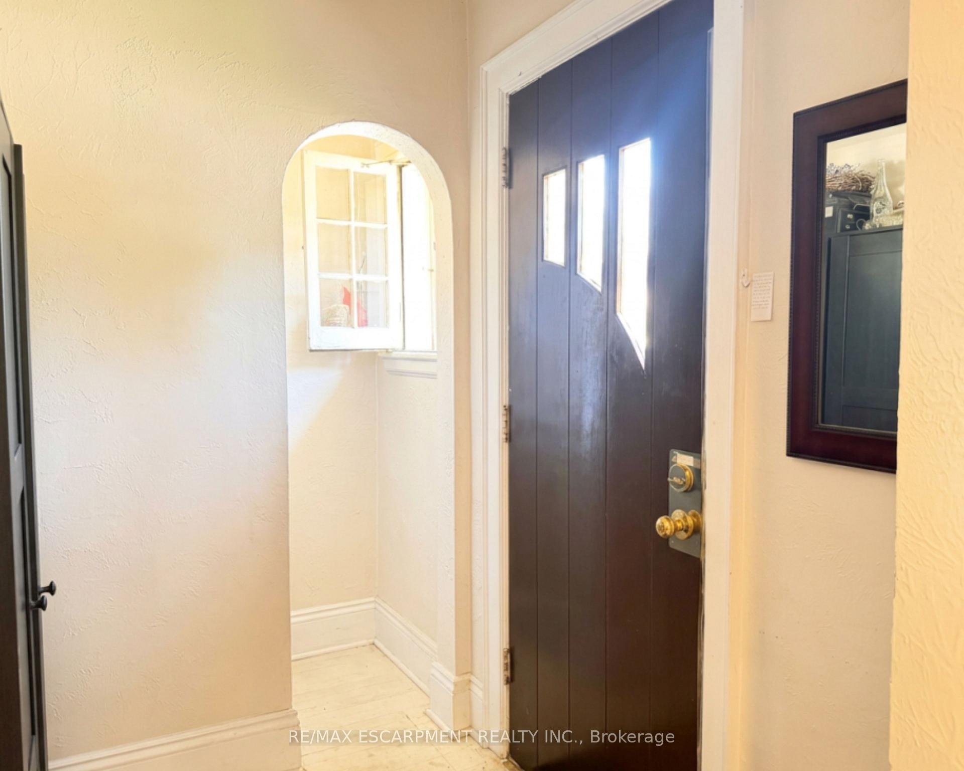 Photo 6 of 1 Norwood Road, Hamilton, Westdale — HOMEH