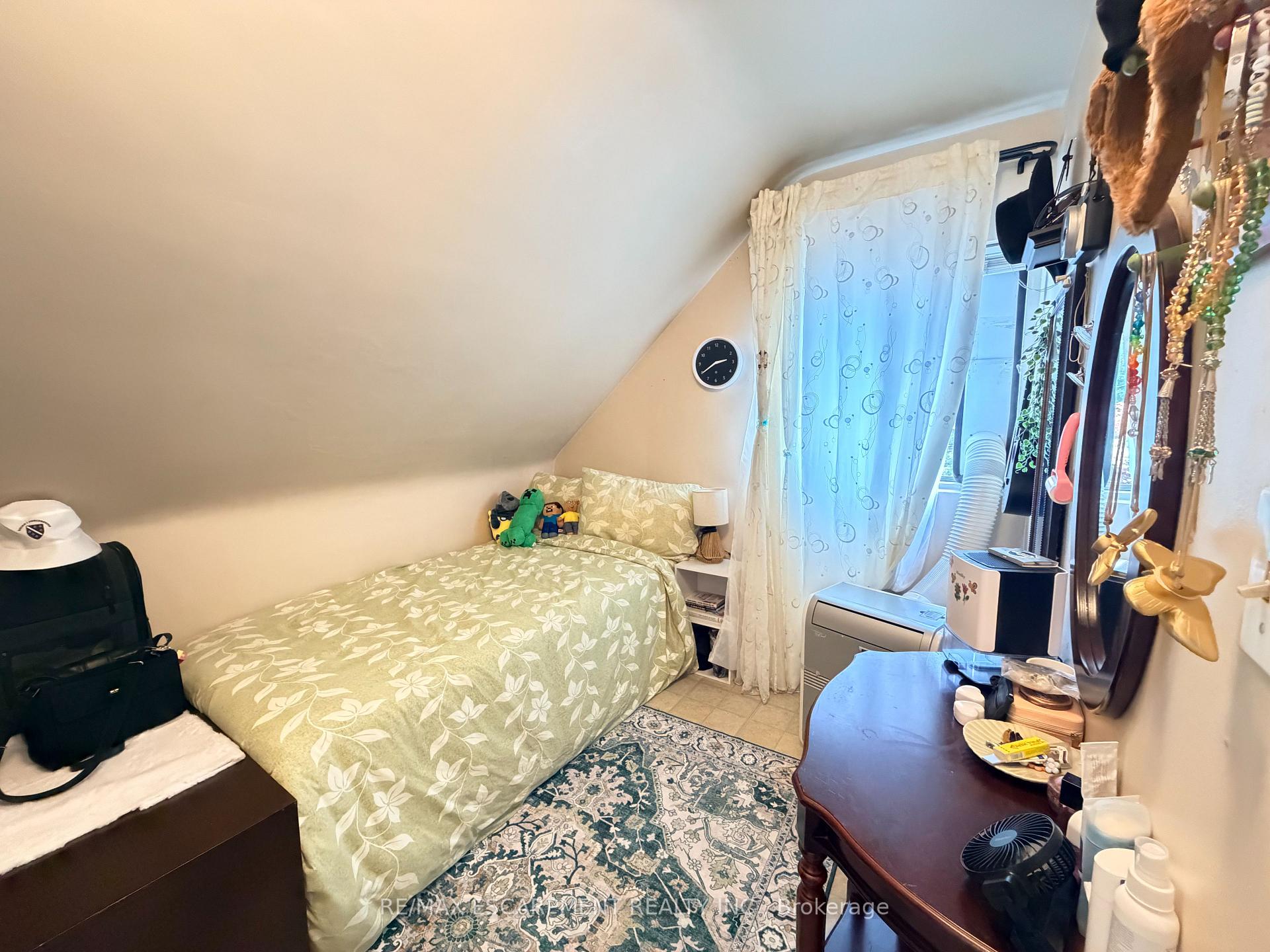 Photo 25 of 1 Norwood Road, Hamilton, Westdale — HOMEH