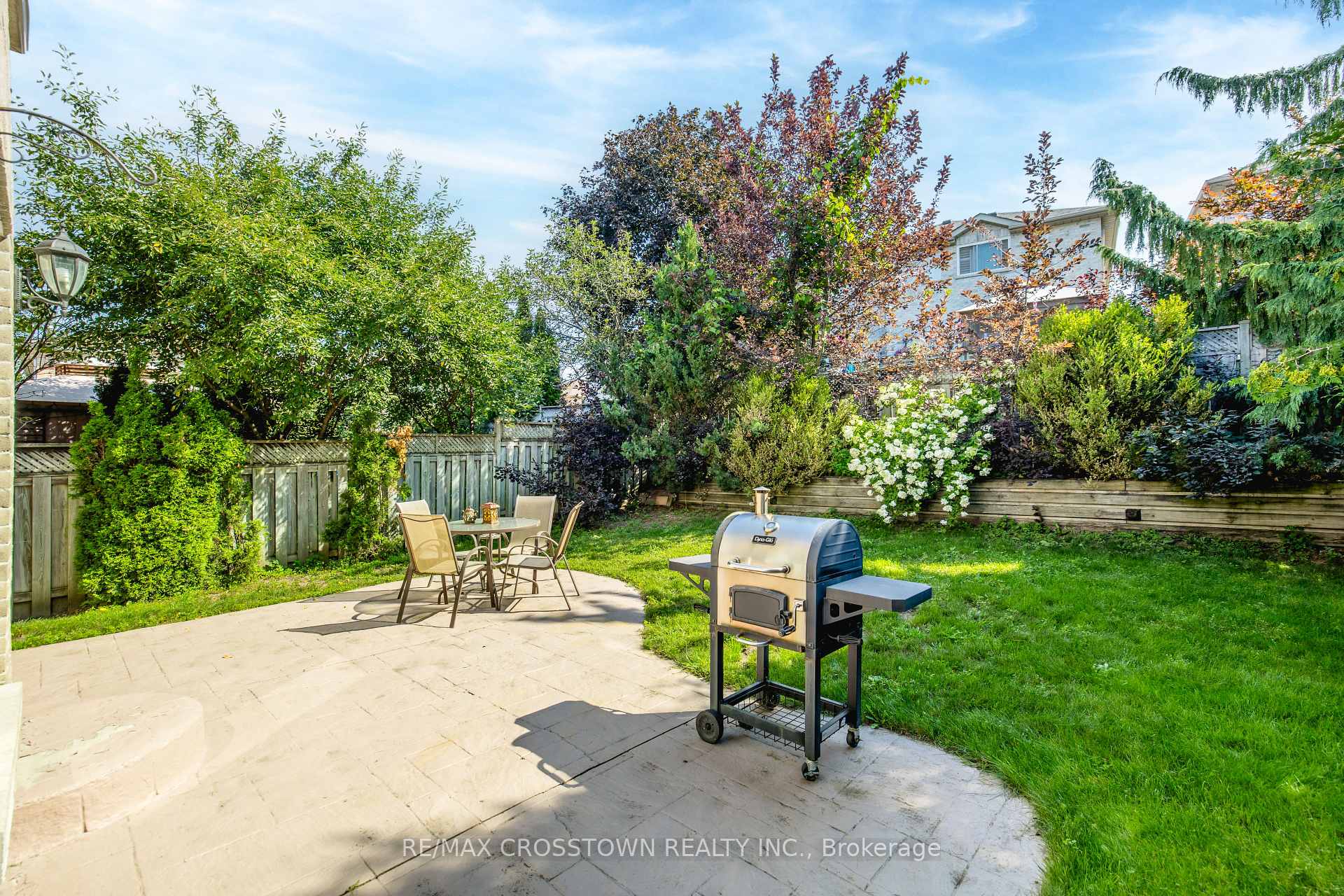 Photo 4 of 5 Kelsey Crescent, Barrie, Ardagh — HOMEH