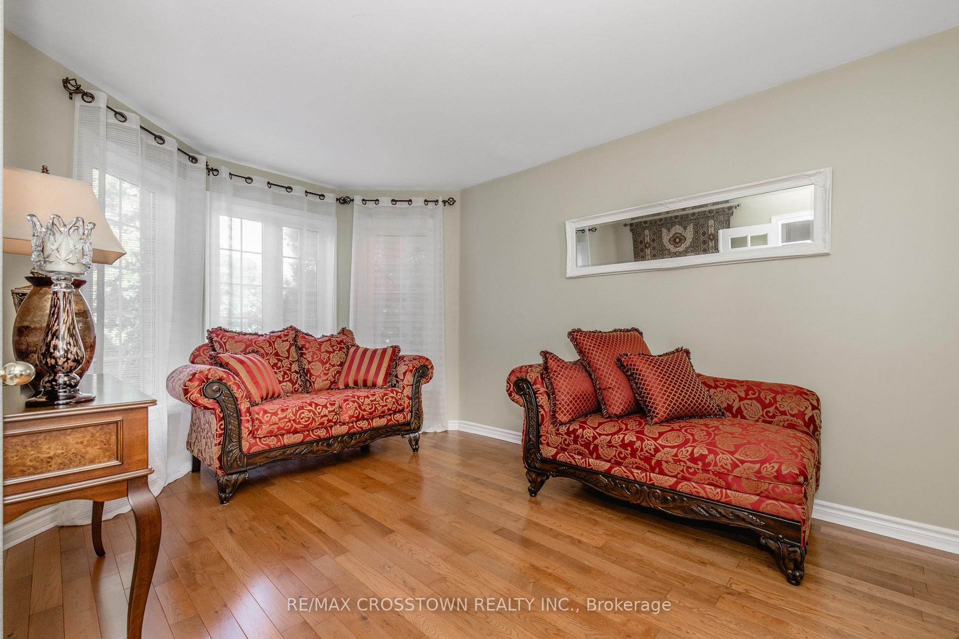 Photo 10 of 5 Kelsey Crescent, Barrie, Ardagh — HOMEH