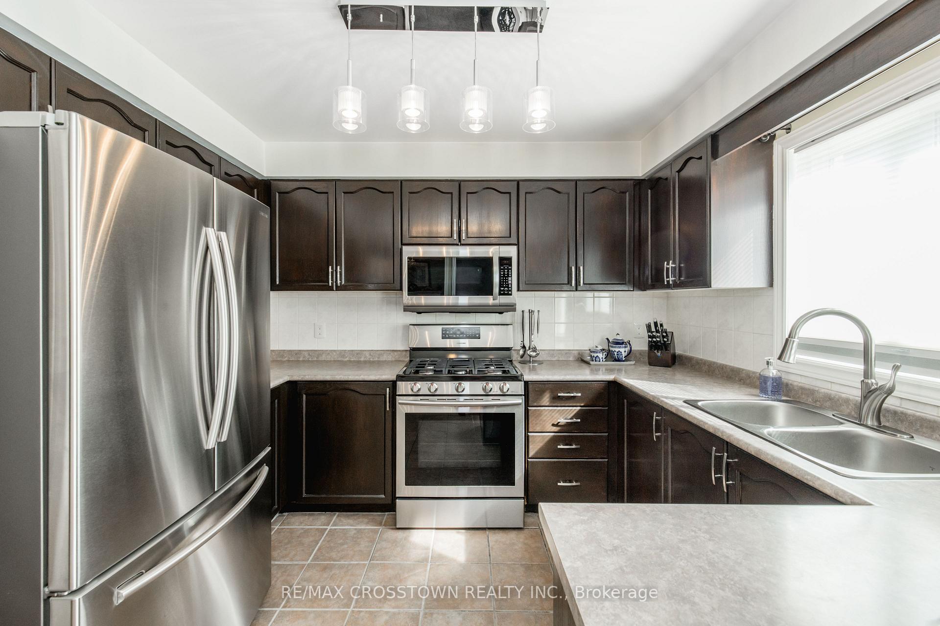 Photo 19 of 5 Kelsey Crescent, Barrie, Ardagh — HOMEH