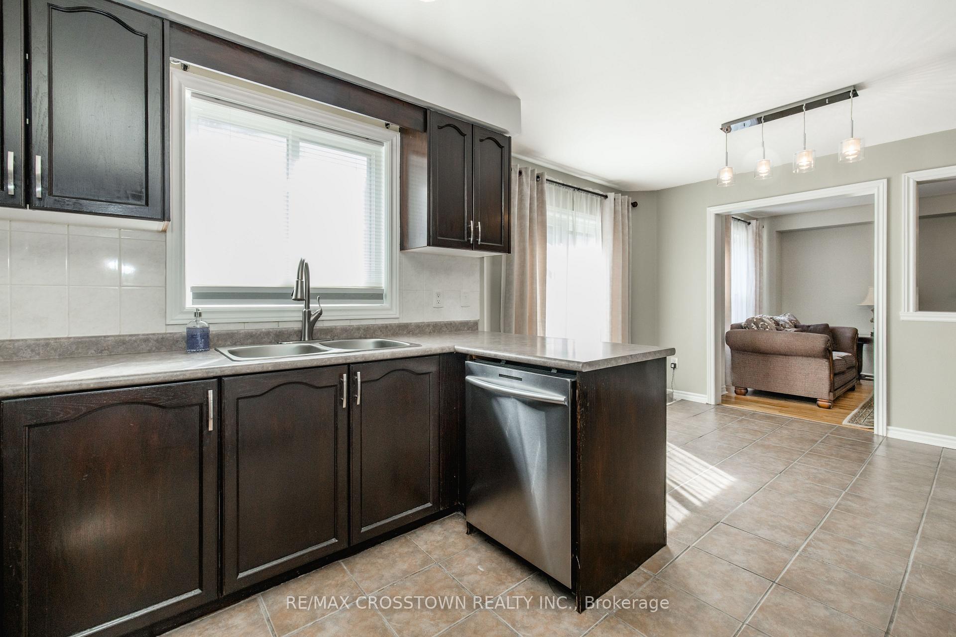 Photo 21 of 5 Kelsey Crescent, Barrie, Ardagh — HOMEH