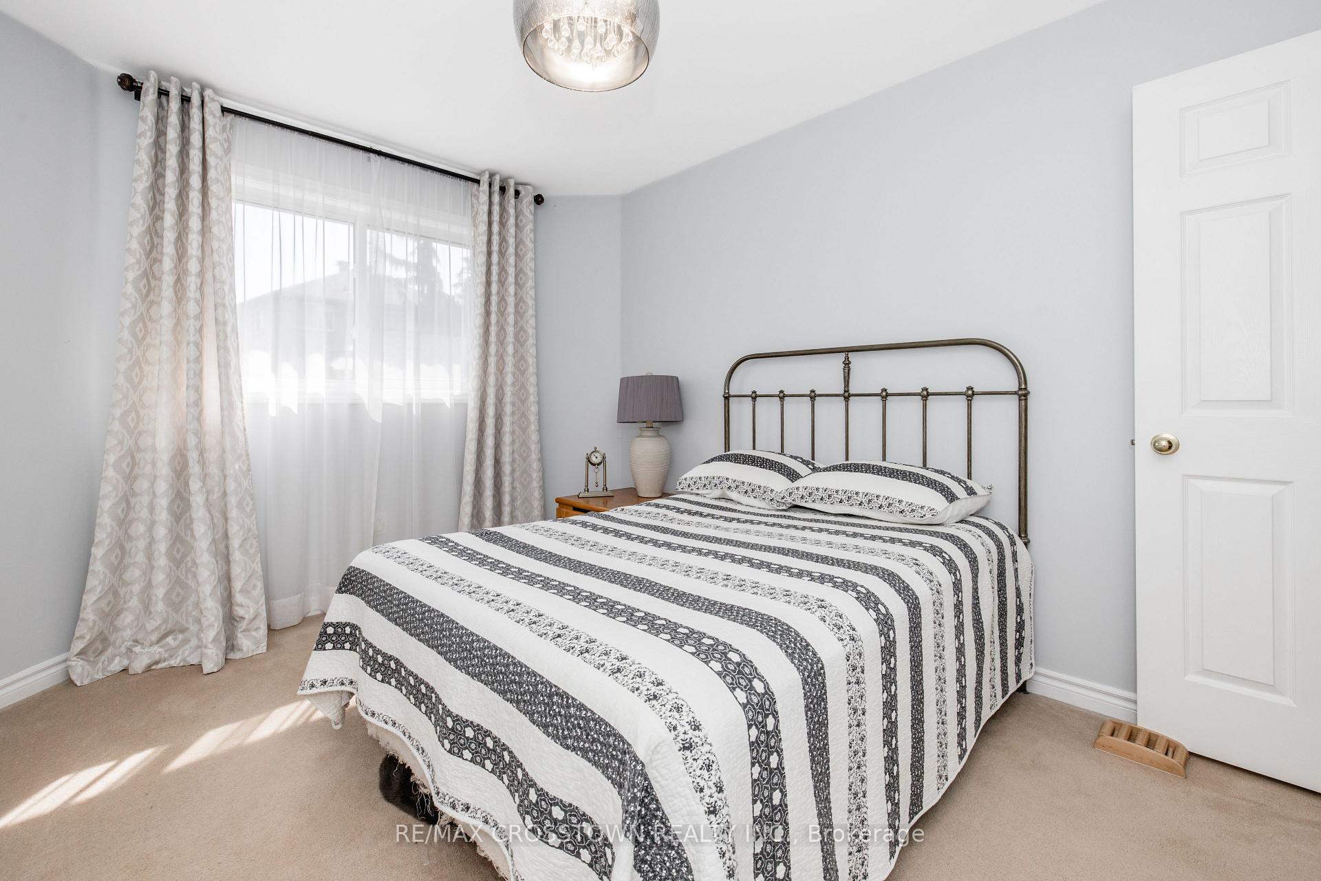 Photo 37 of 5 Kelsey Crescent, Barrie, Ardagh — HOMEH