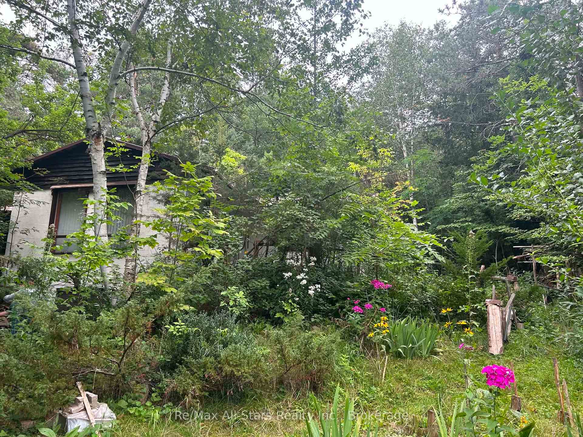 Photo 1 of 136 Oakdene Crescent, Kawartha Lakes, Little Britain — HOMEH